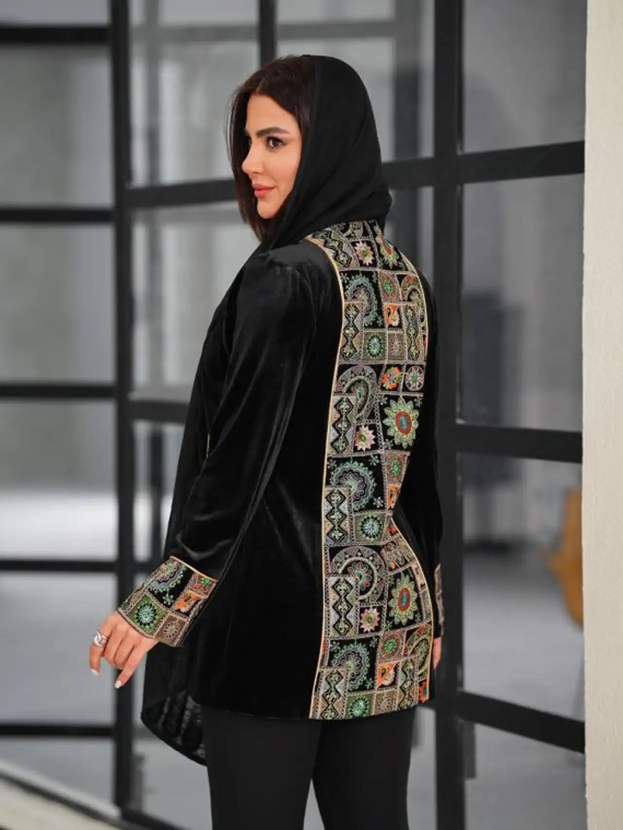 مدل مانتو ایرانی + شیک ترین و باکلاس ترین مدل های مانتو ایرانی سنتی با پارچه های خاص