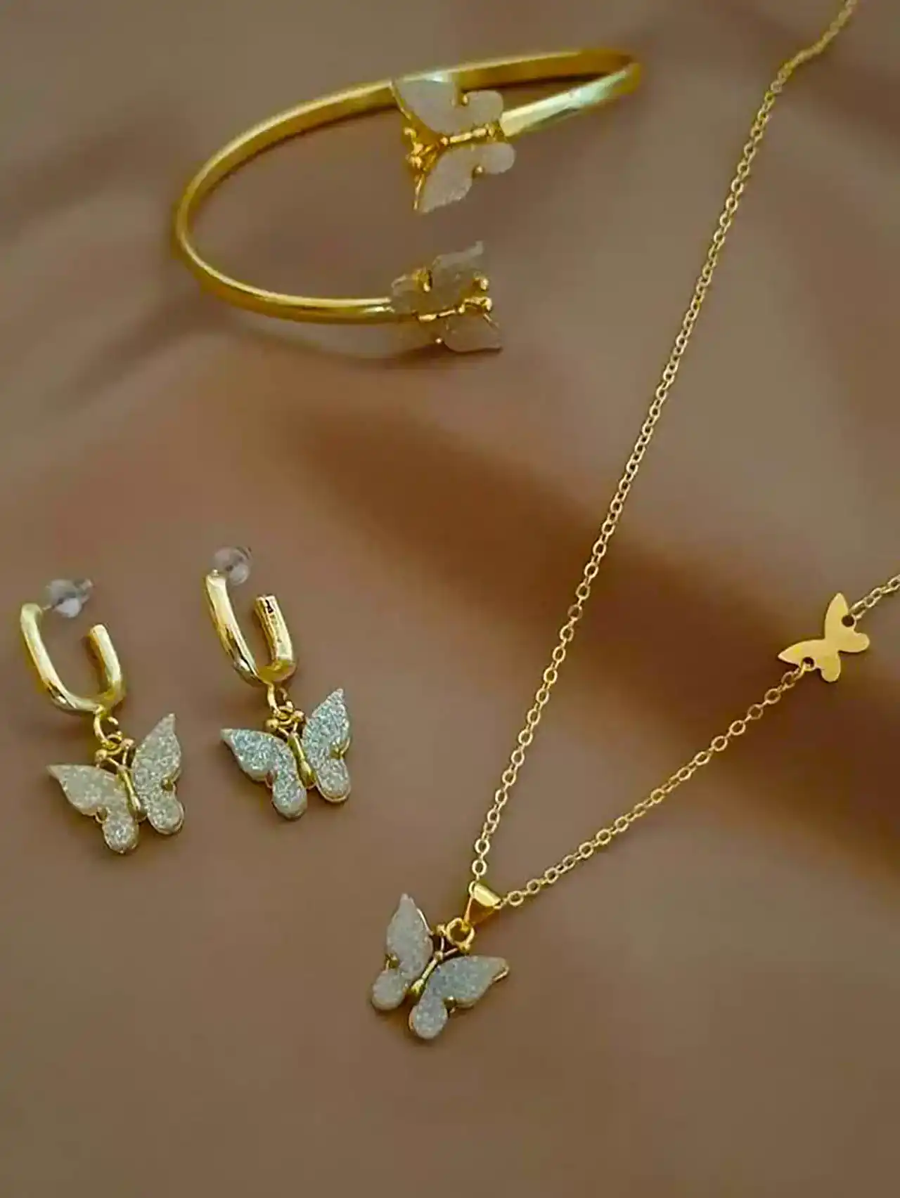 مدل نیم ست پروانه ای طلا + مدل های جدید و لاکچری نیم ست پروانه ای طلا مناسب افراد خاص پسند