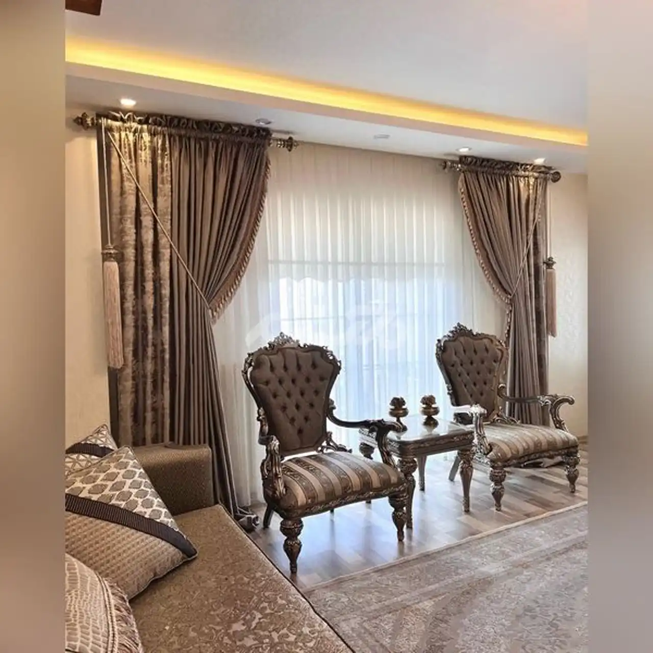 مدل پرده پذیرایی + زیبا نشان دادن فضای منزل با انتخاب پرده پذیرایی با پارچه های لوکس و زیبا