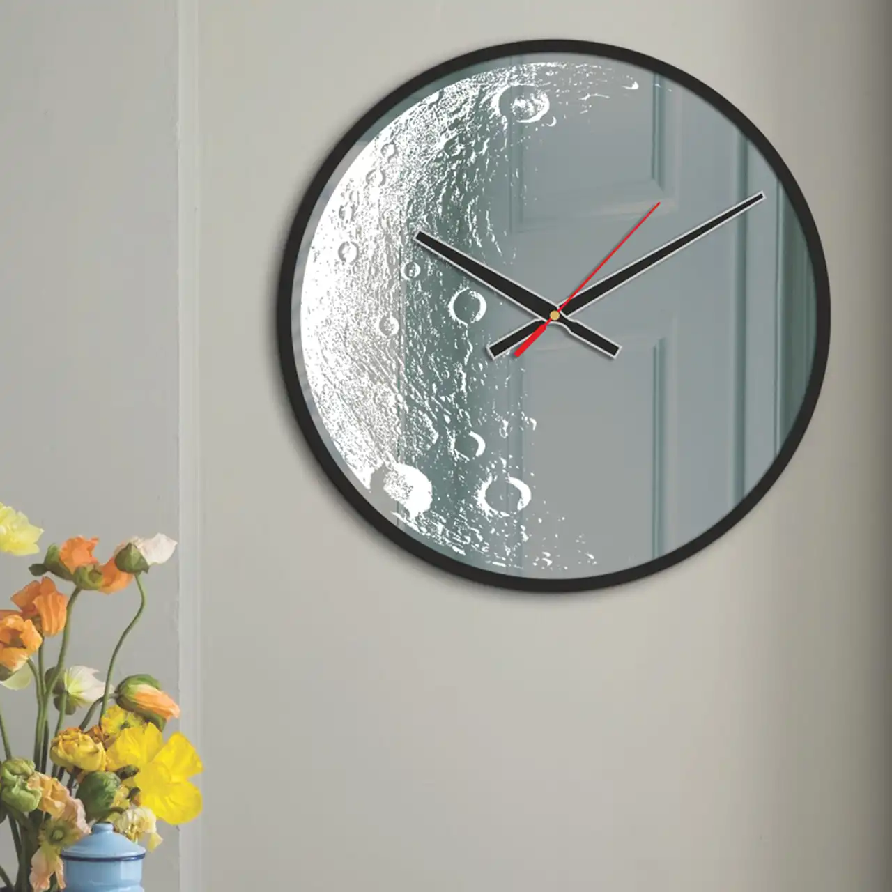 مدل ساعت دیواری جدید اینه ای + زیبایی نمای اتاق با ساعت دیواری اینه ای بسیار شیک و لوکس