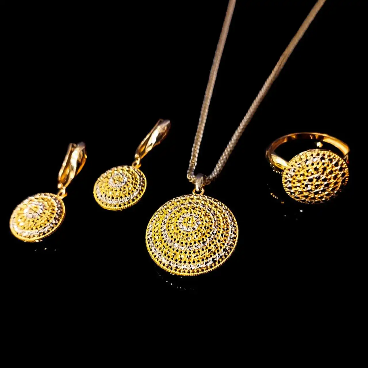 مدل سرویس طلا اوا + طراحی‌ خاص و شیک سرویس طلا مدل اوا بسار لوکس و زیبا