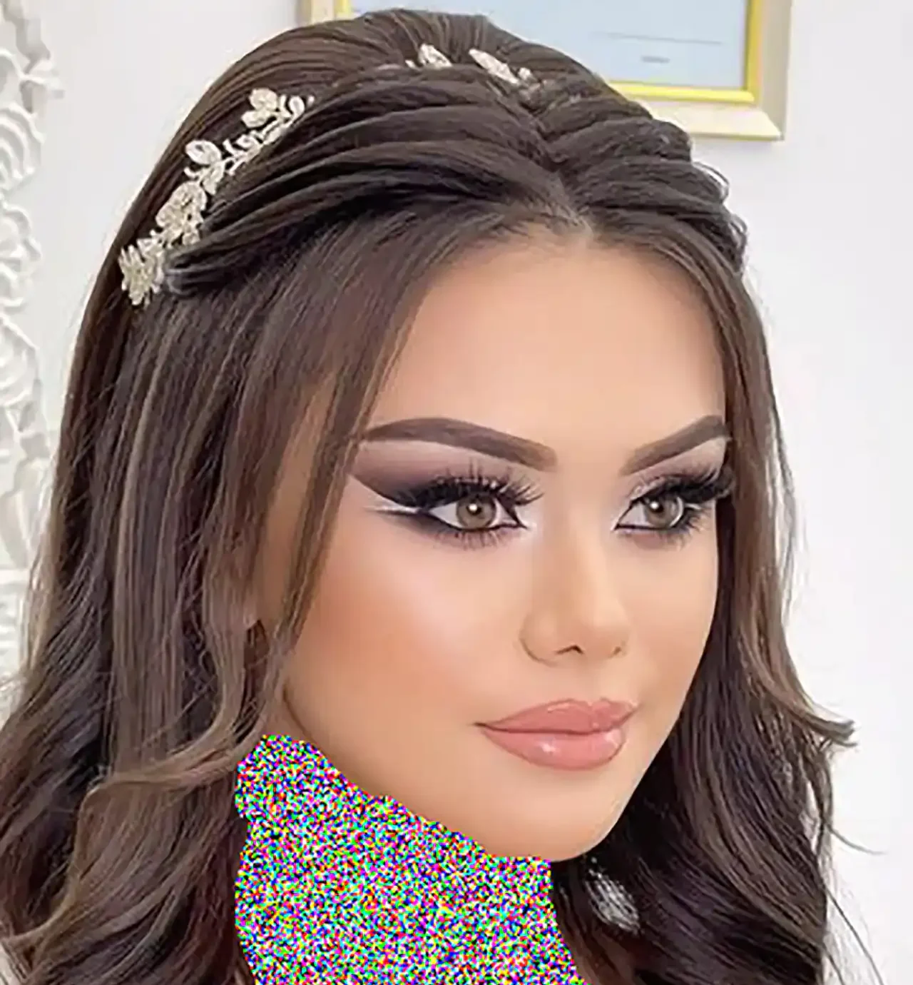 مدل شینیون اروپایی برای موهای رنگ شده و مشکی ساده و جذاب که ترند شدن