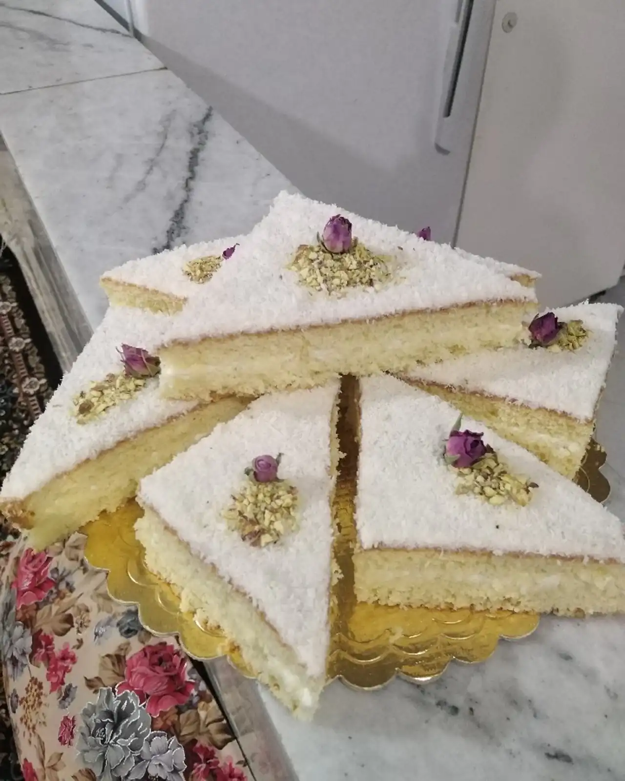 مدل شیرینی ابری خوشمزه و خوشگل با رسپی های ساده برای کدبانو ها