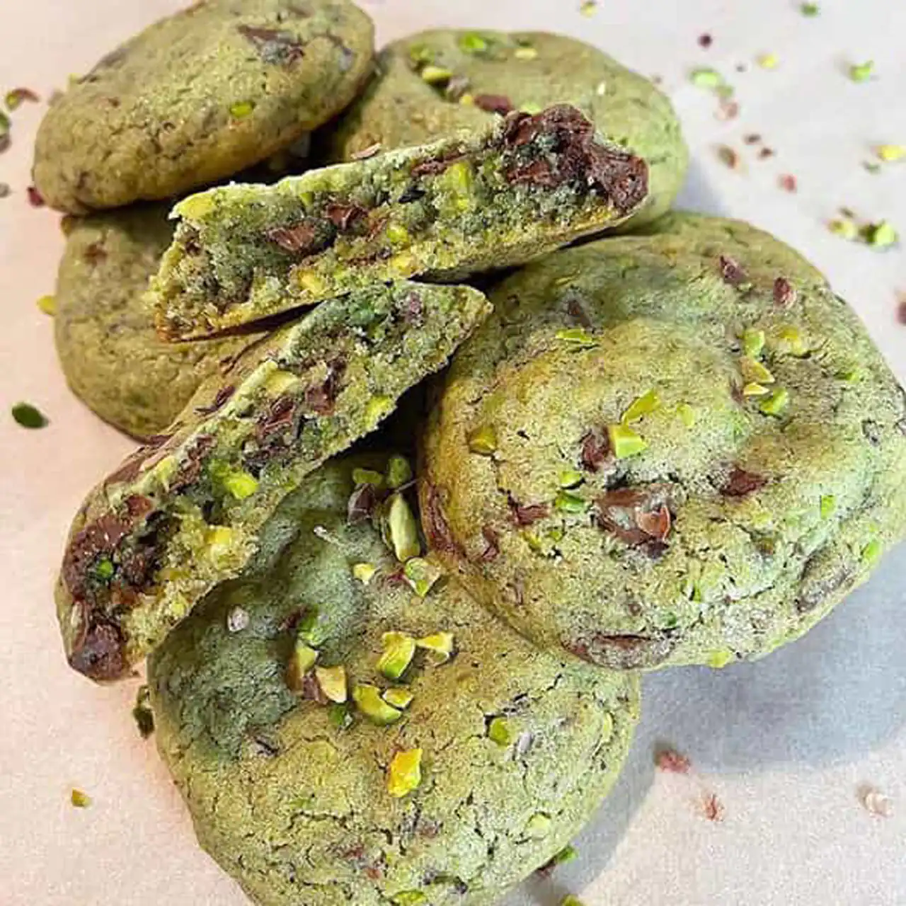 مدل شیرینی پسته ای خوشمزه و سنتی با طعم اصیل ایرانی مناسب پذیرایی مهمانی