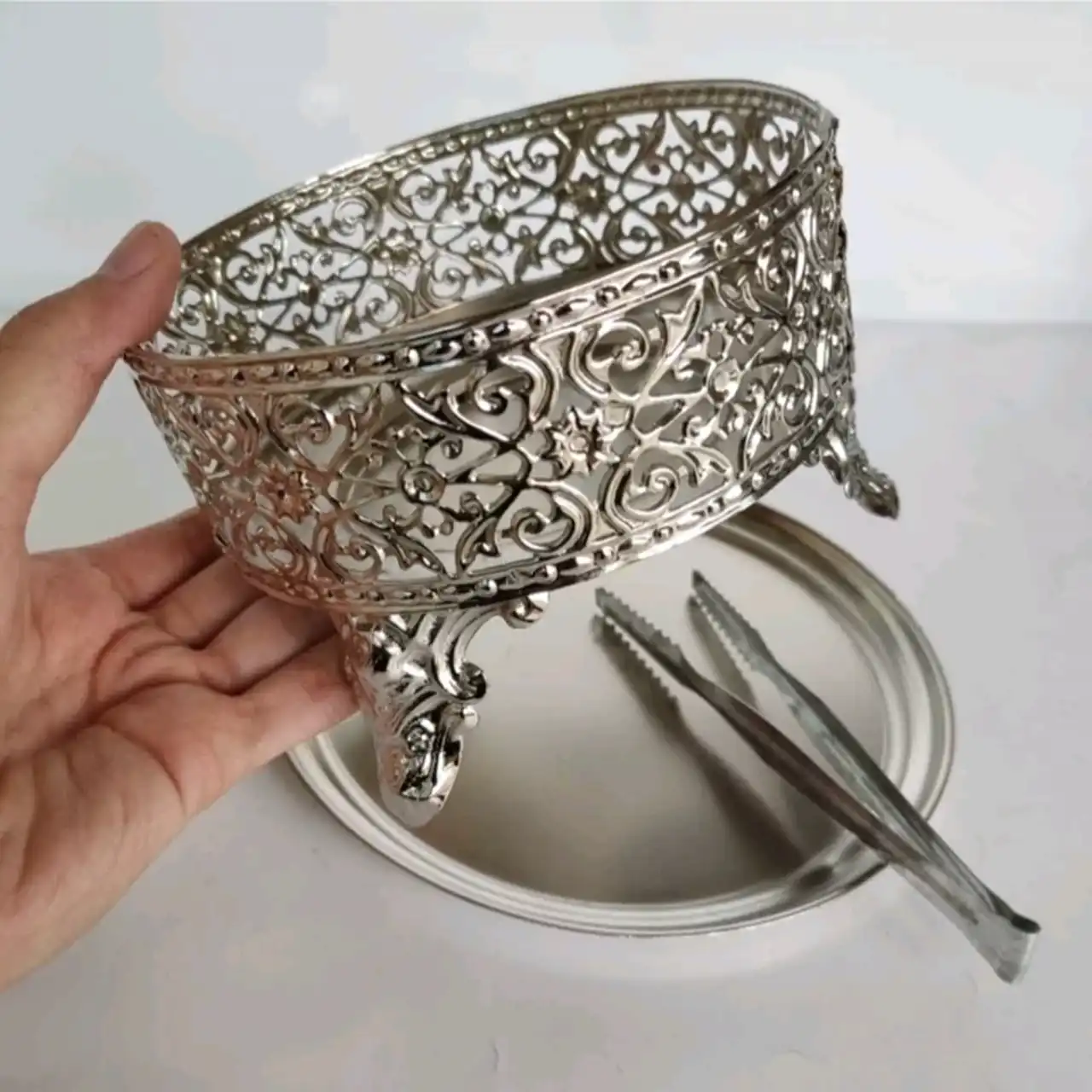 مدل سینی اسفند + دیزاین و گل آرایی سینی اسفند دودکن برای عروس