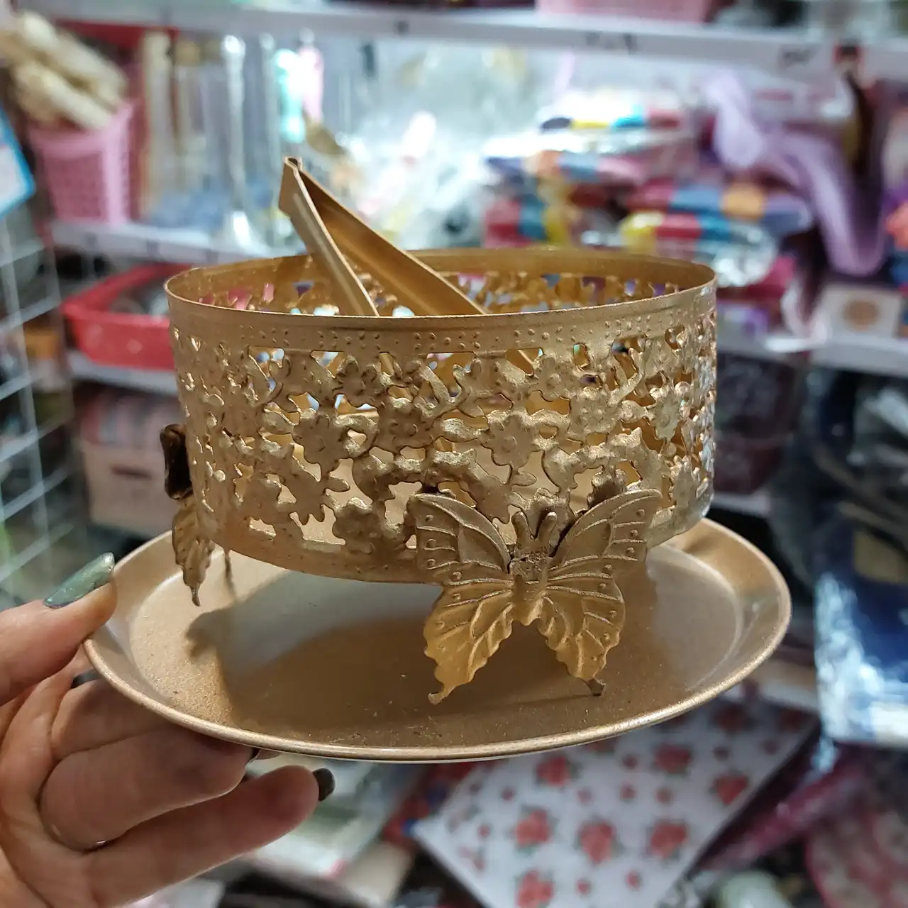 مدل سینی اسفند + دیزاین و گل آرایی سینی اسفند دودکن برای عروس