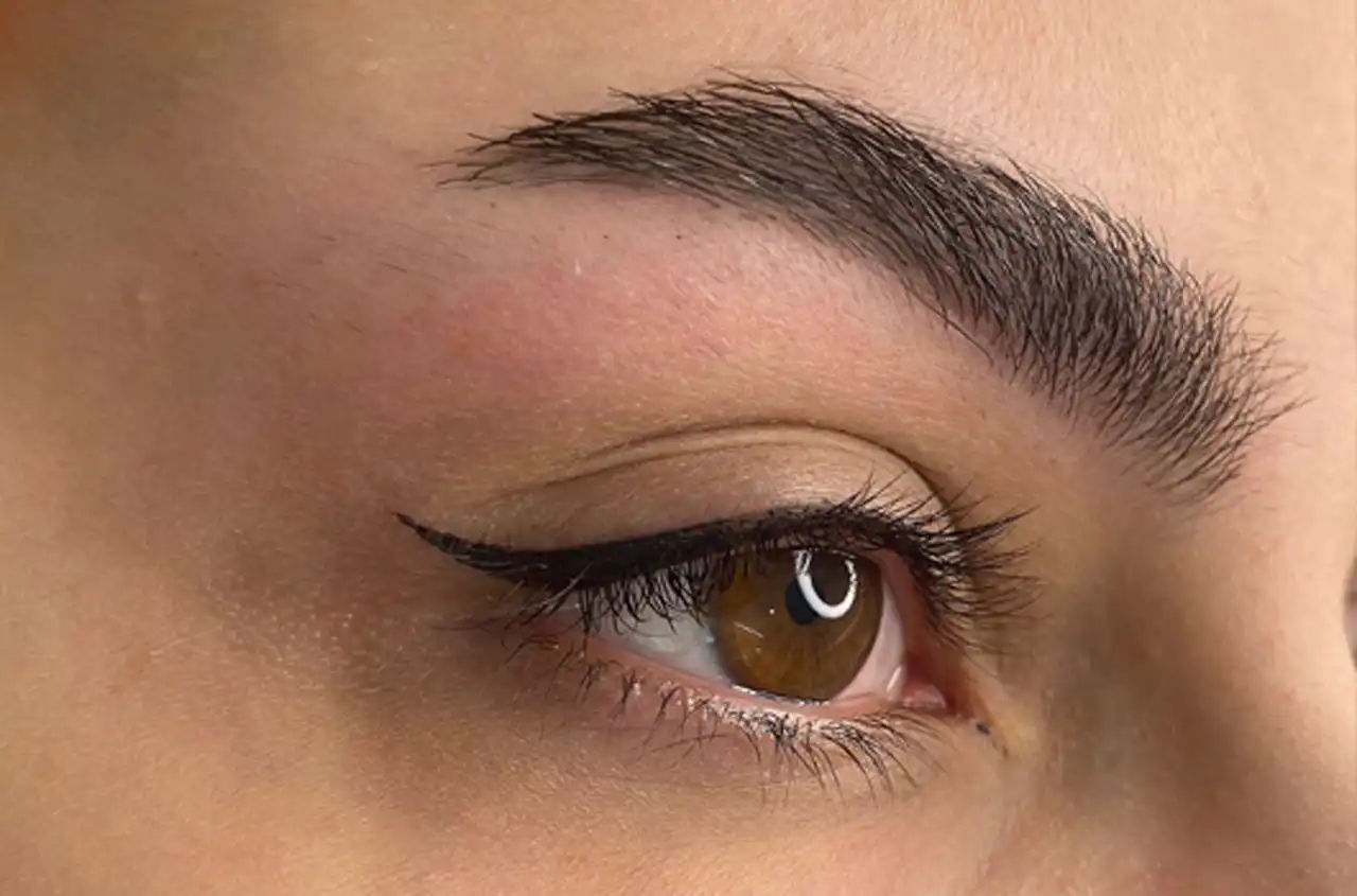 مدل تاتو خط چشم گربه ای + روشی عالی برای افزایش زیبایی و جذابیت چشمان با تاتو خط چشم گربه ای