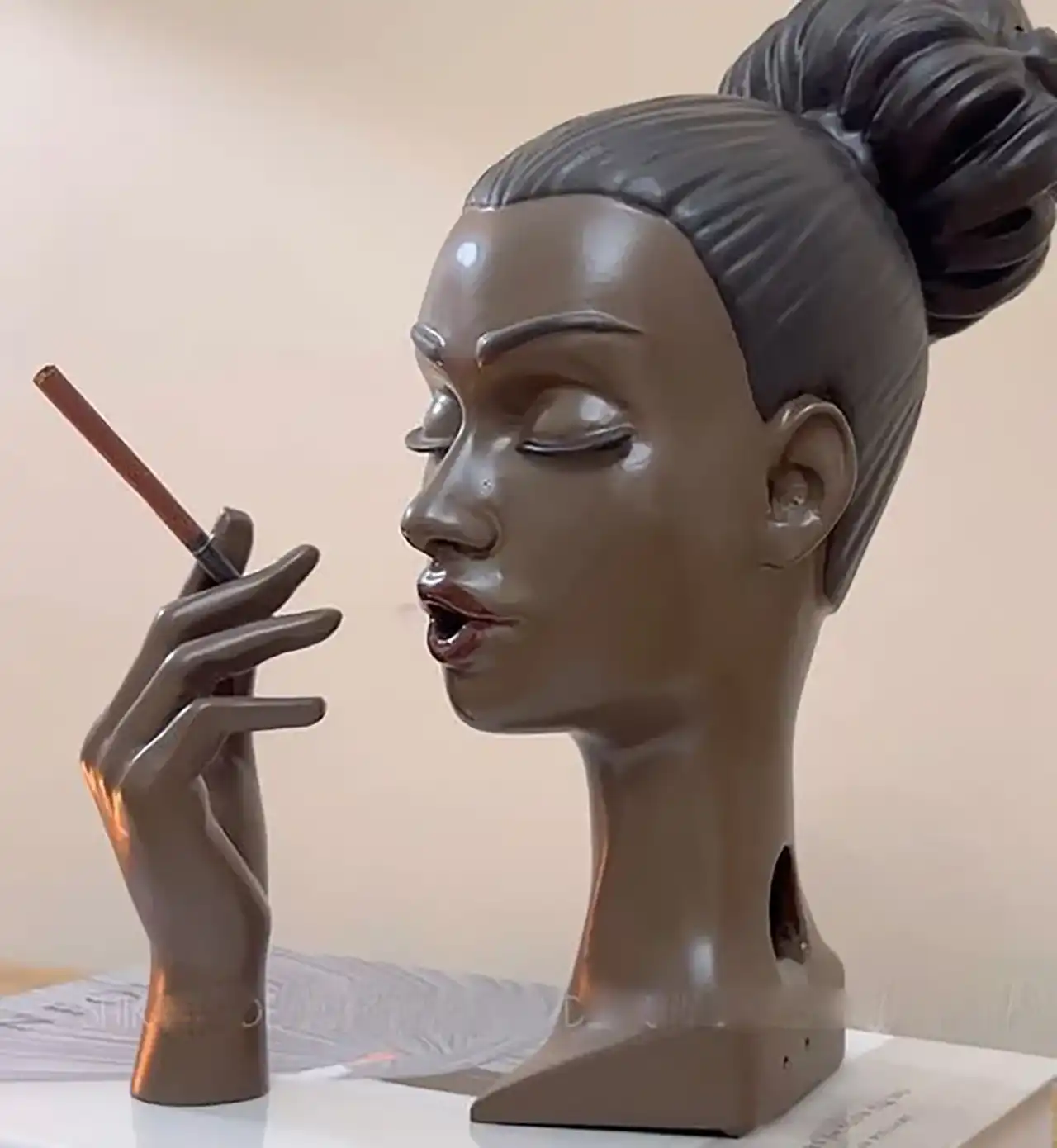 مجسمه مدرن + نمونه های زیبا و بسیار شیک مجسمه فانتزی و مدرن جنس سرامیک چینی