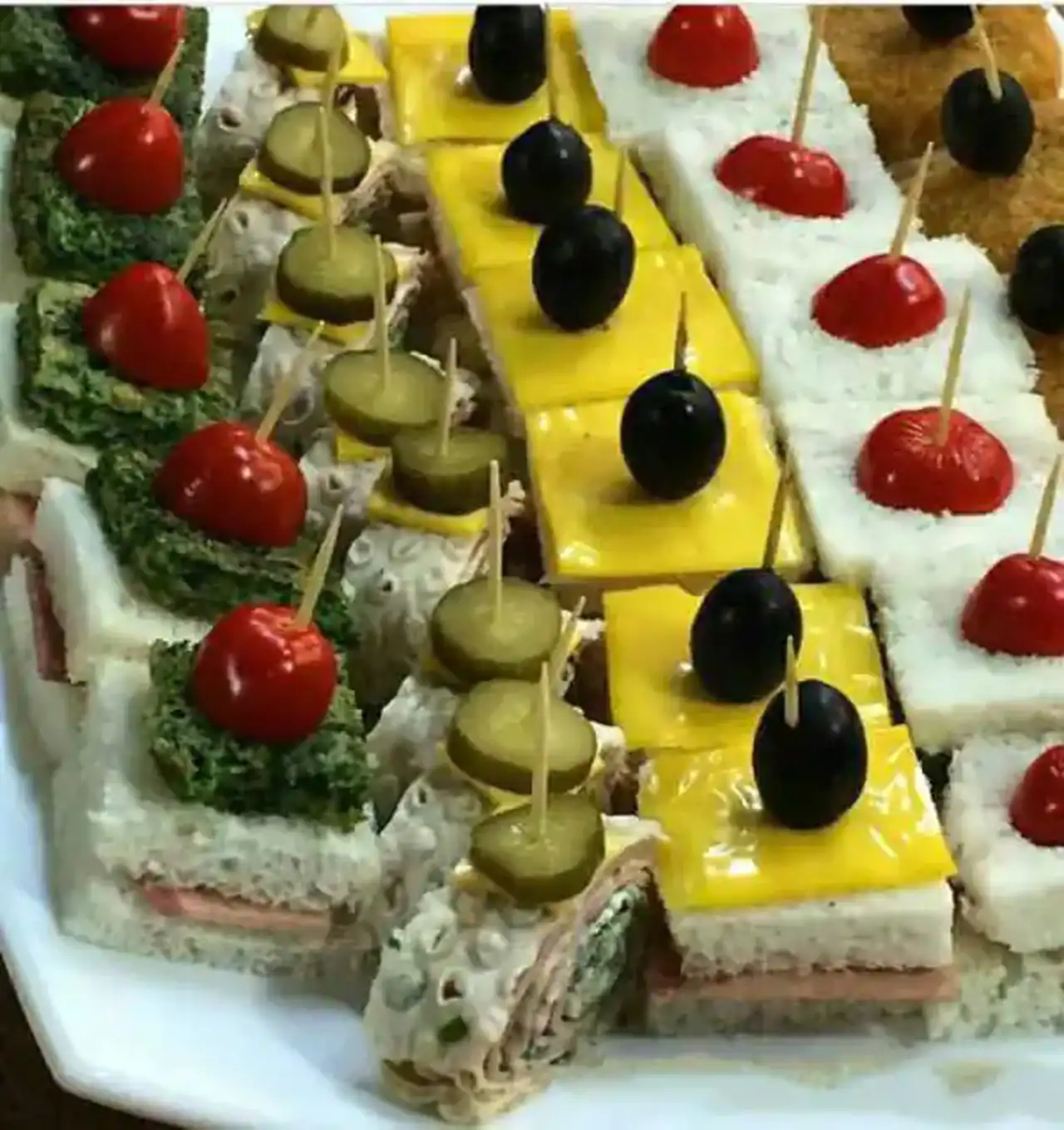 مدل سالاد الویه با نون تست + زیباترین مدل های سالاد الویه با نون تست بسیار خوشمزه