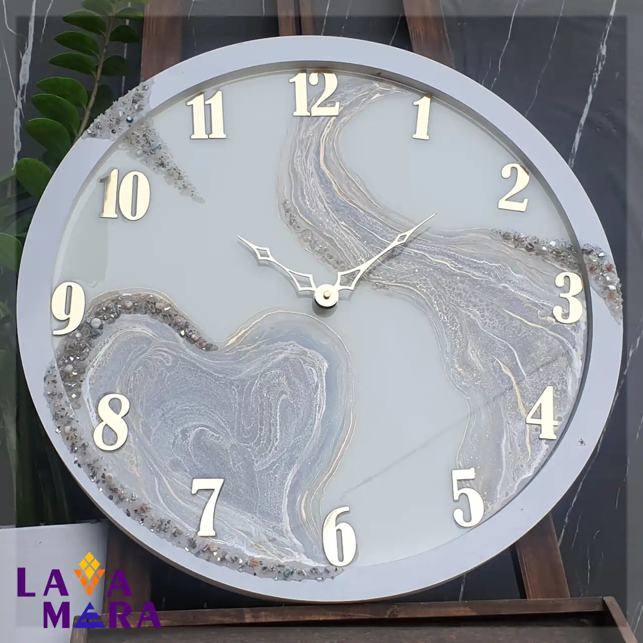 مدل ساعت دیواری با رزین + بهترین ایده ها برای تزیین ساعت دیواری با رزین