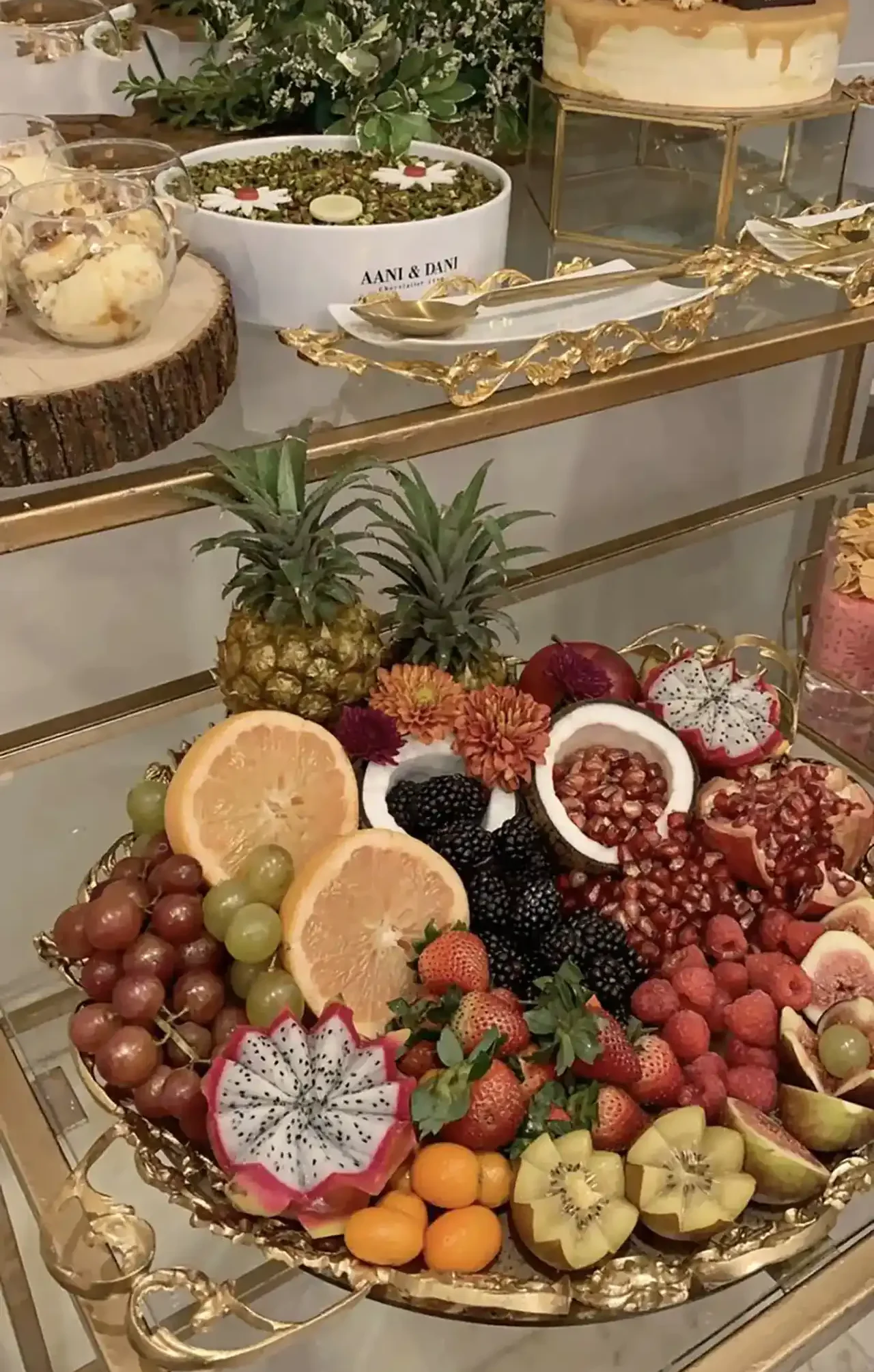 مدل تزیین سینی شب یلدا + بهترین و زیباترین مدل های دیزاین و تزیین سینی شب یلدا