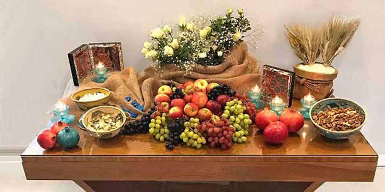 تزیین سفره شب یلدا لاکچری + زیباترین مدل های تزیین سفره شب یلدا لاکچری