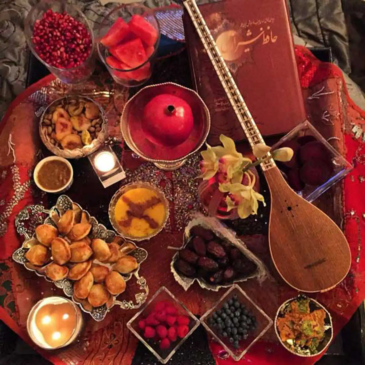تزیین سفره شب یلدا لاکچری + زیباترین مدل های تزیین سفره شب یلدا لاکچری