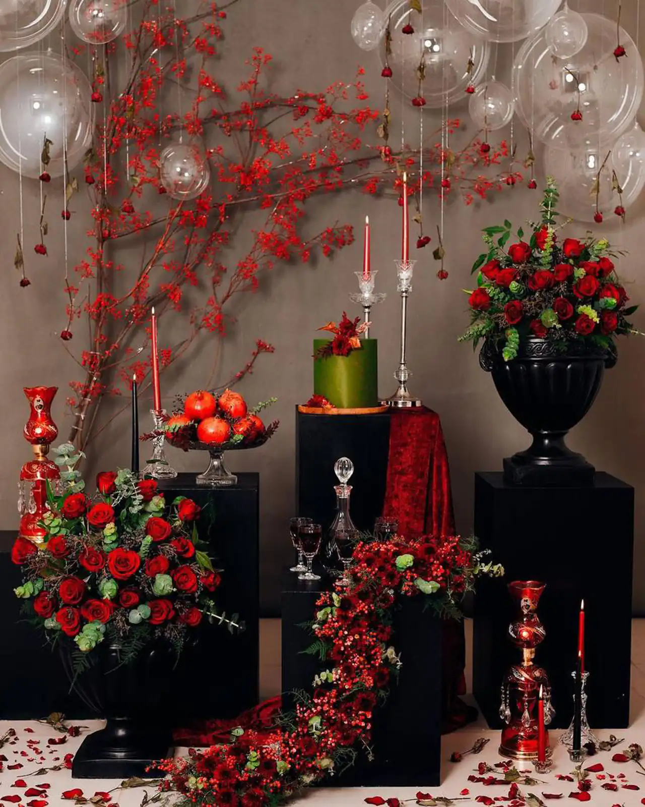 تزیین سفره شب یلدا لاکچری + زیباترین مدل های تزیین سفره شب یلدا لاکچری