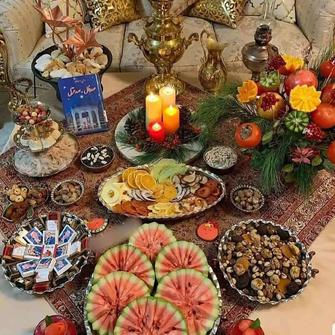 تزیین سفره شب یلدا لاکچری + زیباترین مدل های تزیین سفره شب یلدا لاکچری