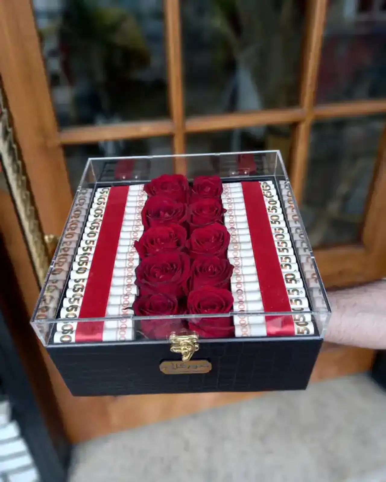 تزیین پول با روبان + ایده های ساده و بسیار شیک برای تزیین کردن پول با روبان و گل طبیعی مناسب کادو دادن