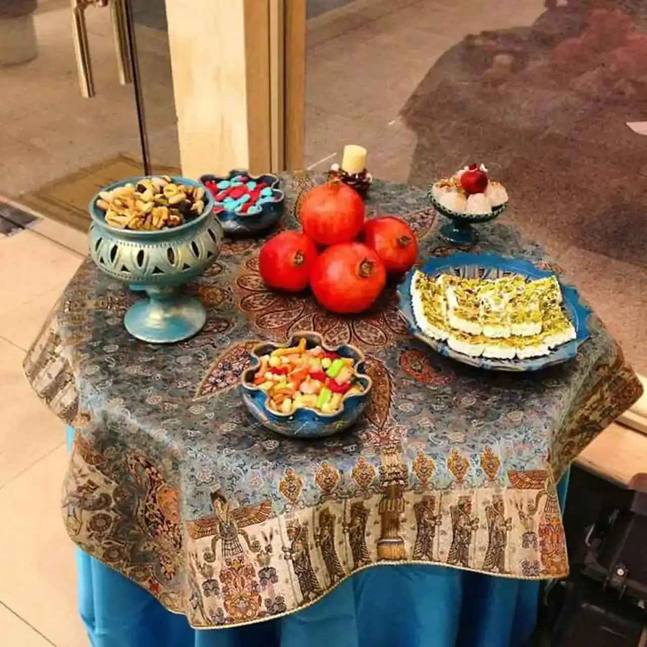 تزیین شب یلدا ساده + بهترین دیزاین و تزیین شب یلدا ساده و شیک امسال