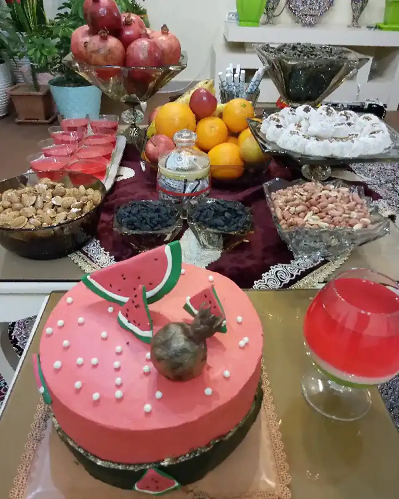 تزیین شب یلدا ساده + بهترین دیزاین و تزیین شب یلدا ساده و شیک امسال