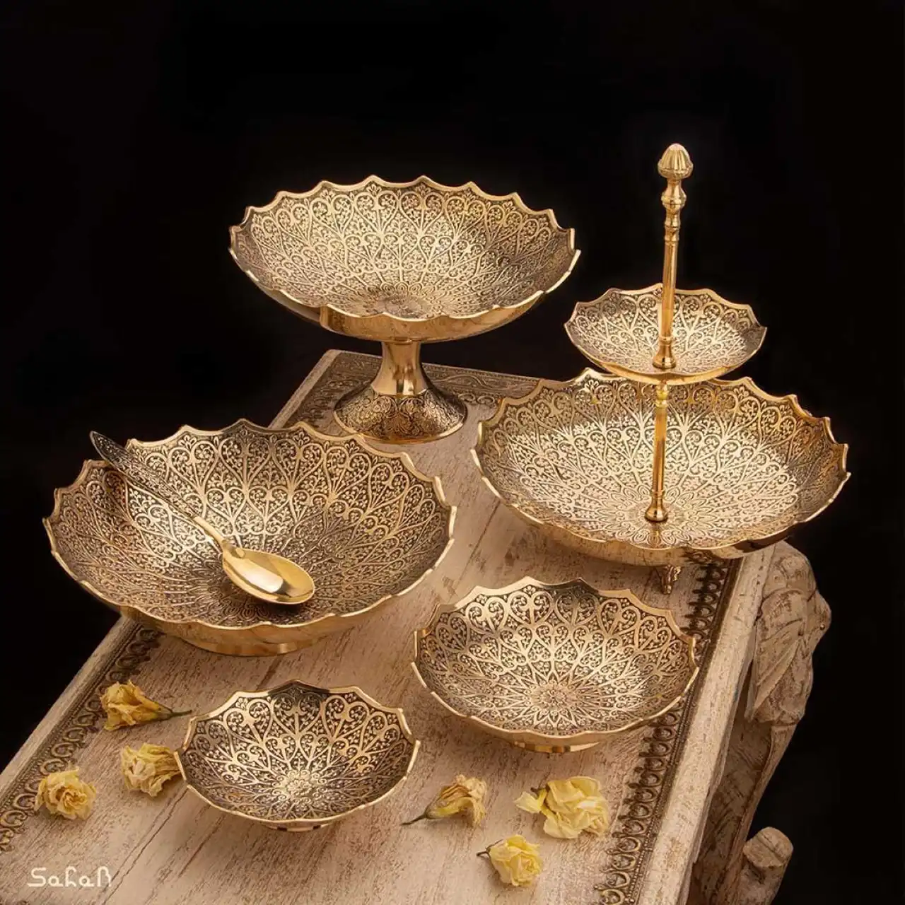 ظروف پذیرایی جدید + مدل های شیک و لاکچری ست ظروف پذیرایی بلور و چوبی مد روز