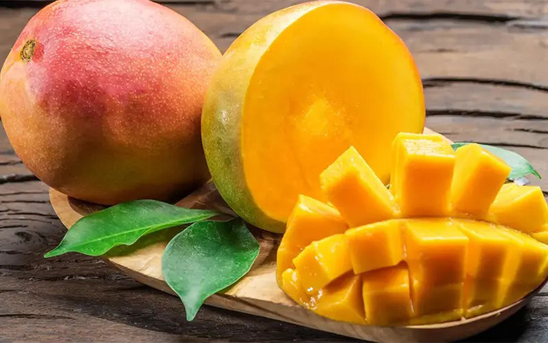 خواص انبه پاکستانی چیست خواص انبه برای زنان خواص انبه خشک خواص انبه سبز خواص انبه برای رحم انبه برای یبوست نحوه خوردن انبه خواص هسته انبه
