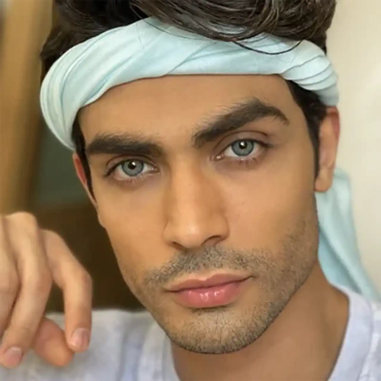 انواع مدل چشم مردانه + عکس های زیبا و خیره کننده از چشم های آقایان