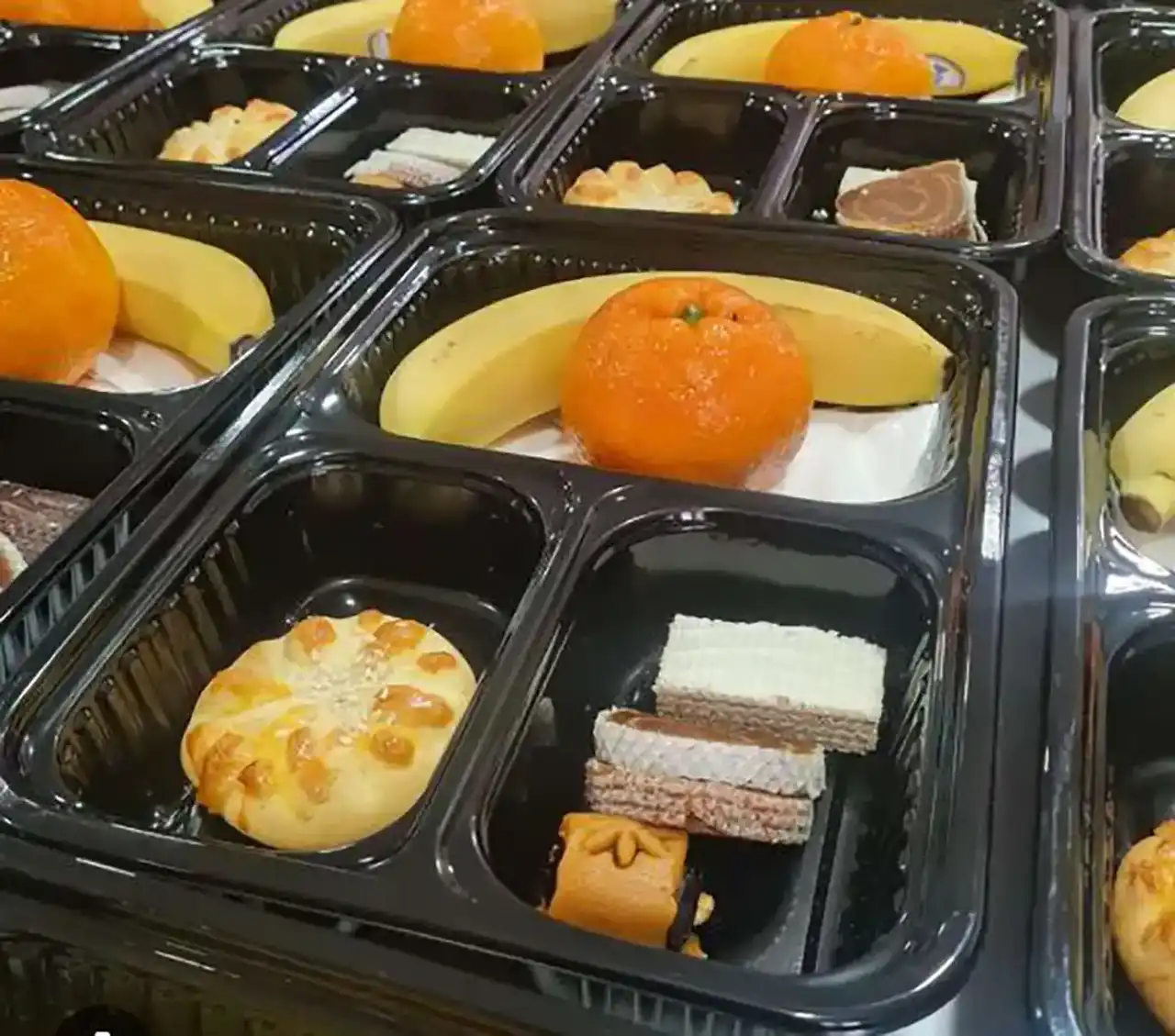 انواع مدل پک پذیرایی + پذیرایی از مهمانان در هر مراسمی با استفاده از پک پذیرایی