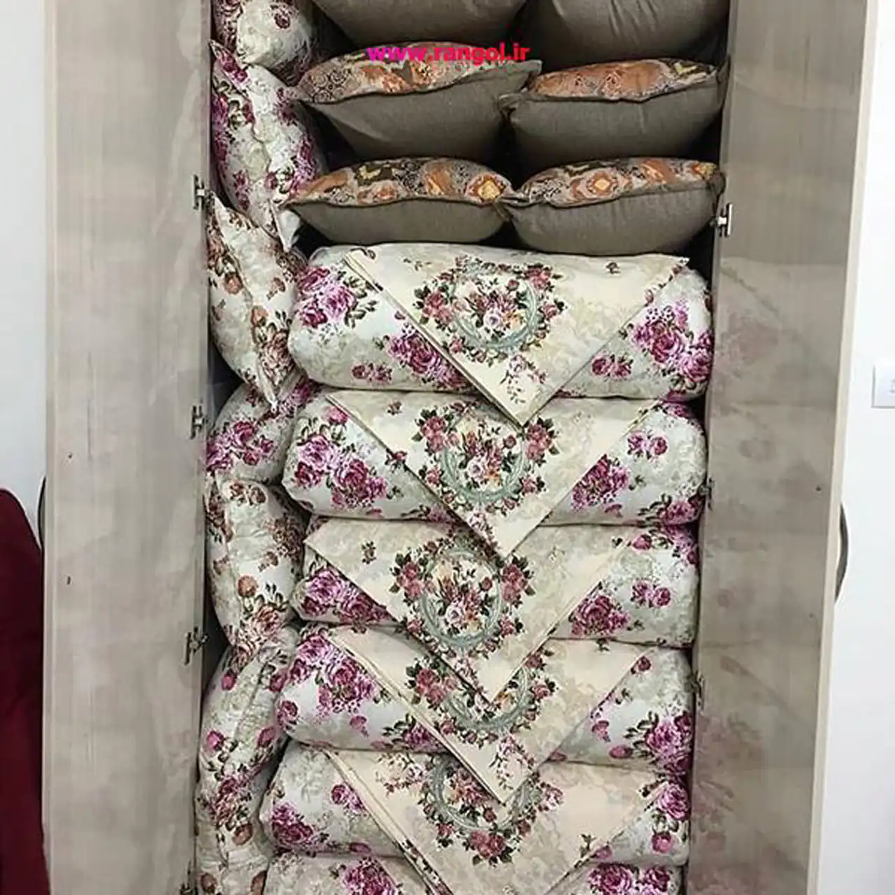 چیدمان کمد دیواری رختخواب+ایده های کاربردی و زیبا برای نظم بیشتر برای باسلیقه ها