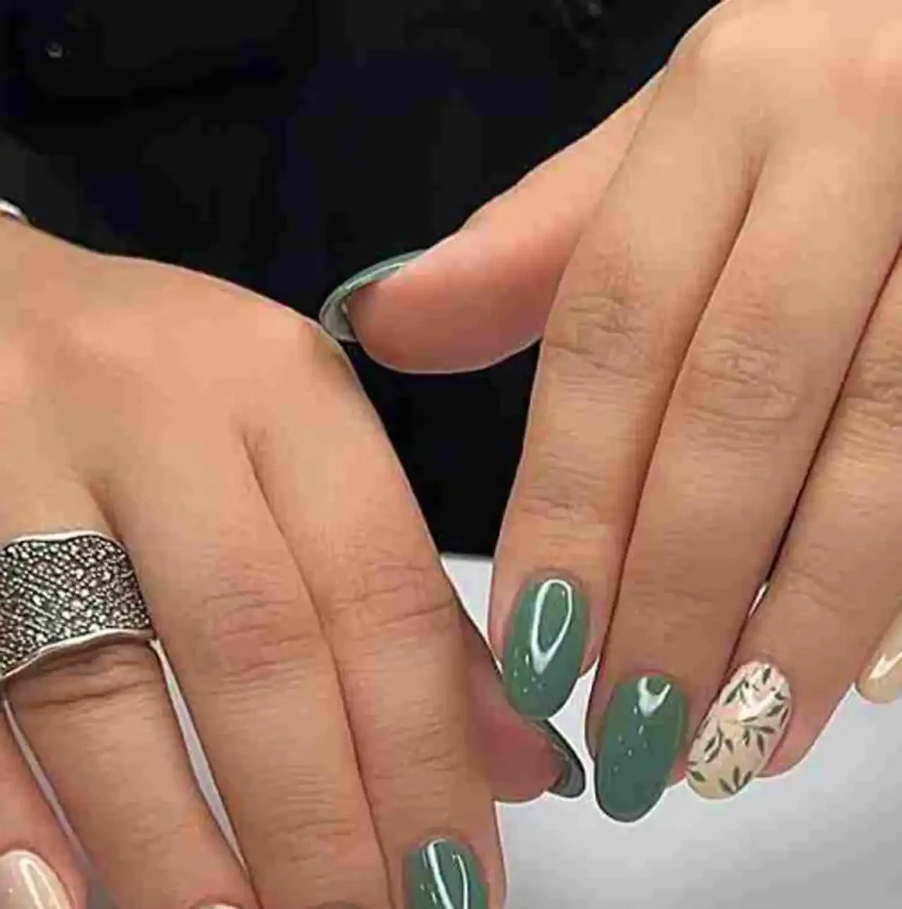 جدیدترین مدل لاک ناخن 1405 با درخششی بی پایان برای زیبایی و جذابیت دستان شما