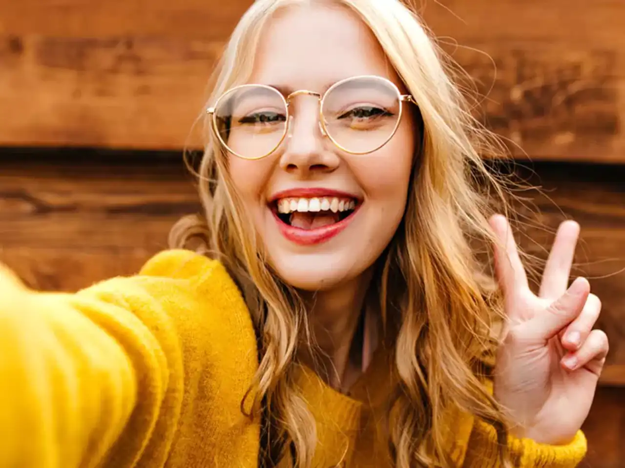 مدل عکس گرفتن سلفی حرفه ای تر با این ژست های جذاب و خاص برای پروفایل