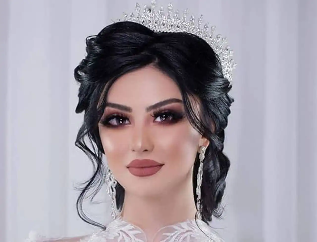 مدل آرایش تاجیکی زیبا و خاص + 15 تا از بهترین میکاپ های روز دنیا را اینجا ببینید