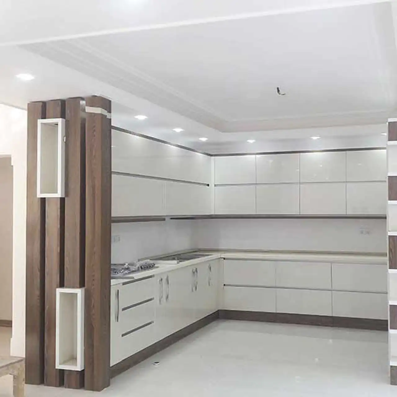 مدل کابینت سه طبقه ایده ای هوشمندانه برای نظم دهی و استفاده بهینه از فضای آشپزخانه