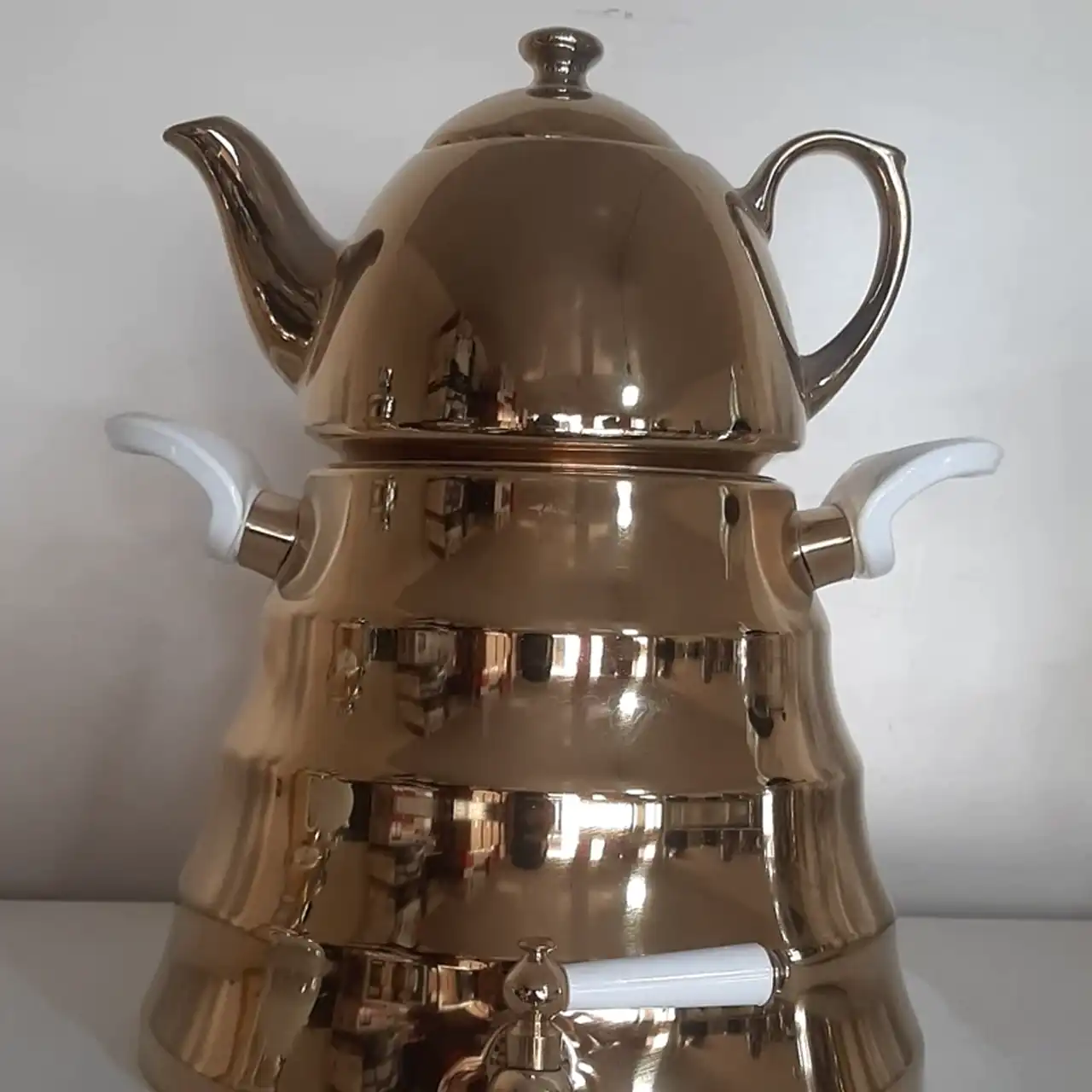مدل کتری قوری سماوری برای زیبایی بخشیدن و تکمیل دکوراسیون آشپزخانه ای مدرن