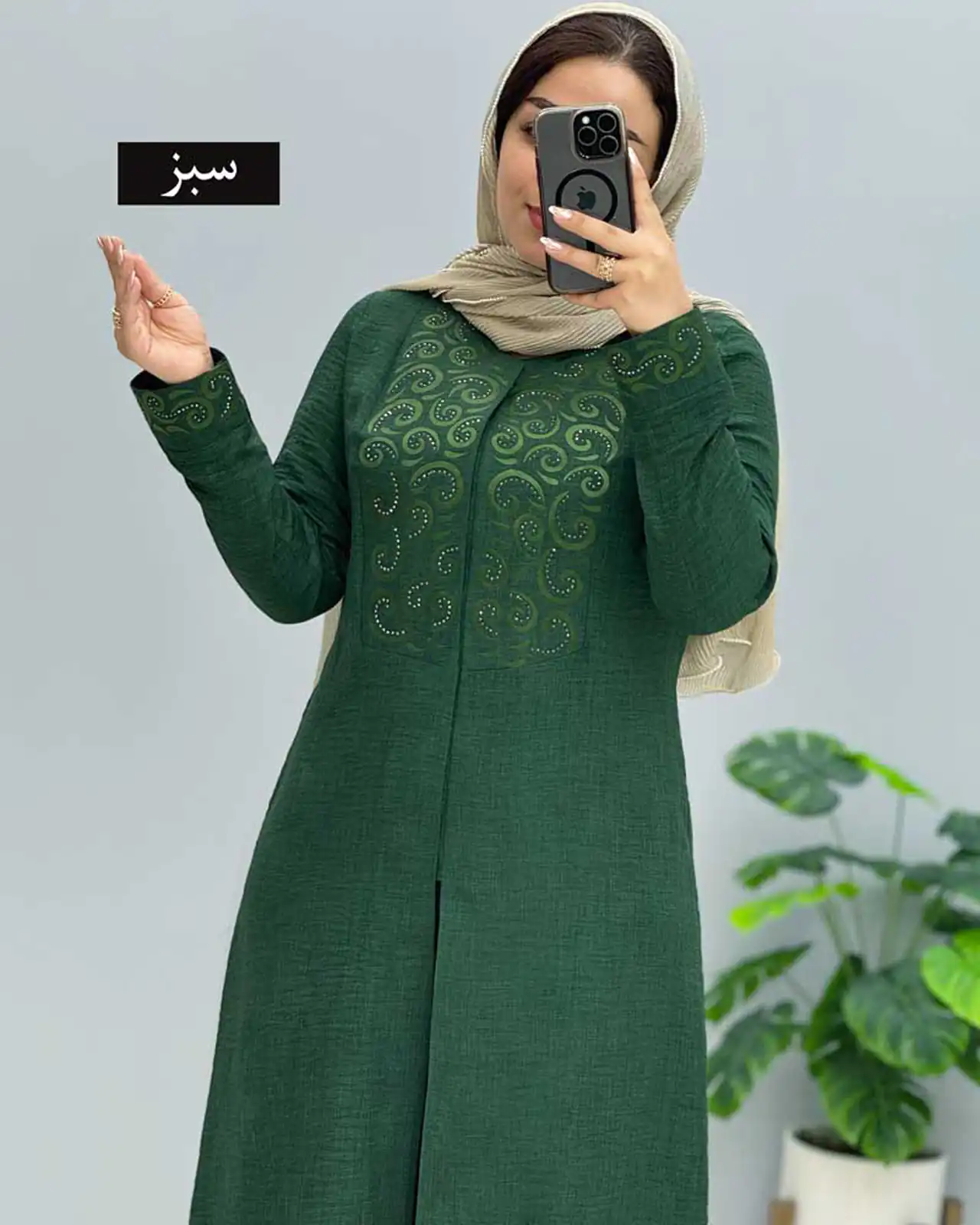 مدل مانتو با پارچه شانتون سبز با طرح های کتی و اسپرت زیبا برای استایل های خاص