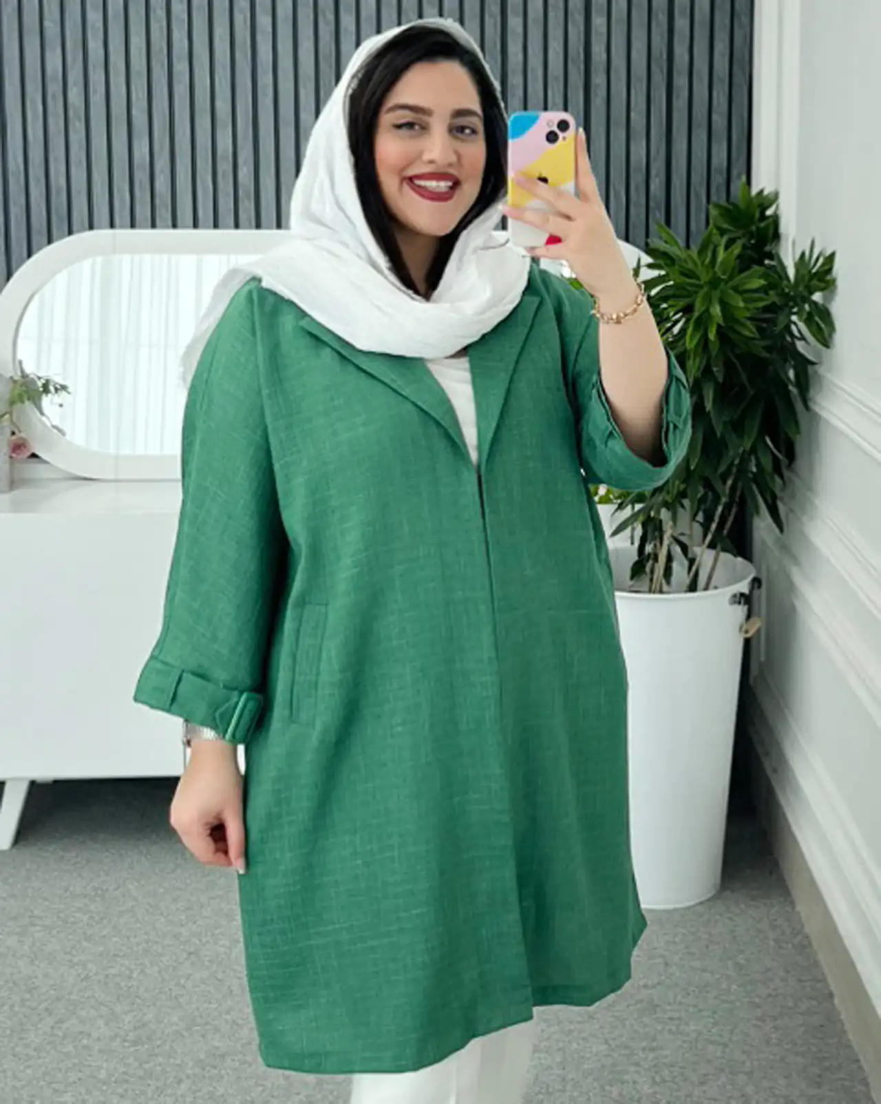 مدل مانتو با پارچه شانتون سبز با طرح های کتی و اسپرت زیبا برای استایل های خاص