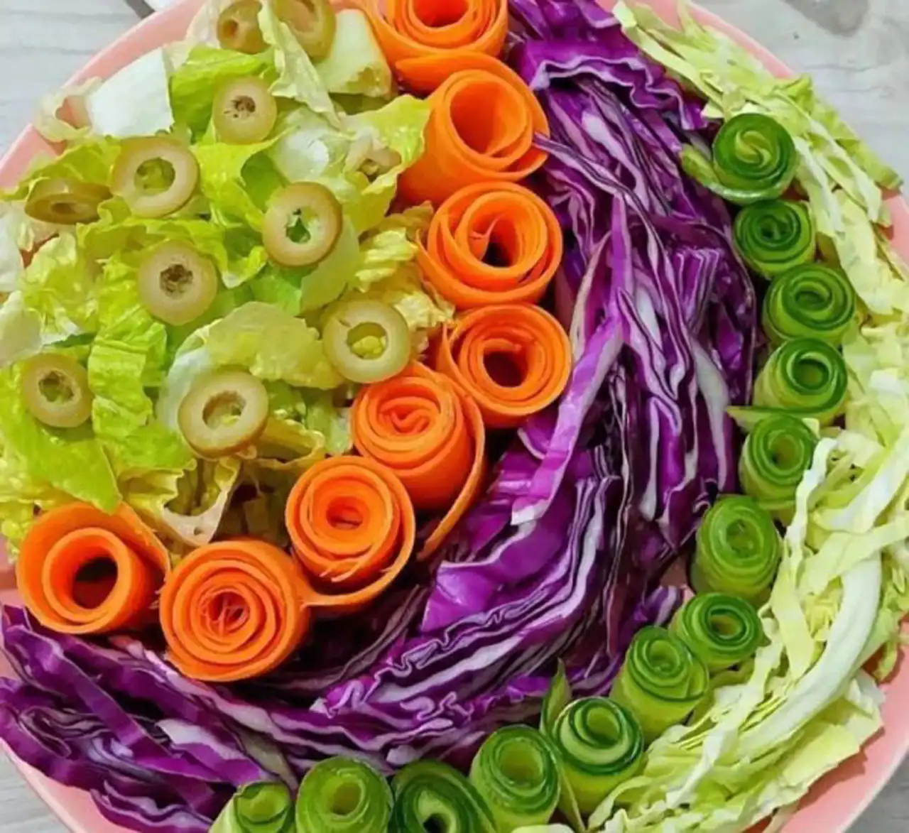 مدل سالاد با کاهو خیار گوجه + 15 تا ایده زیبا و خوشمزه برای کدبانوها جهت ایده گرفتن