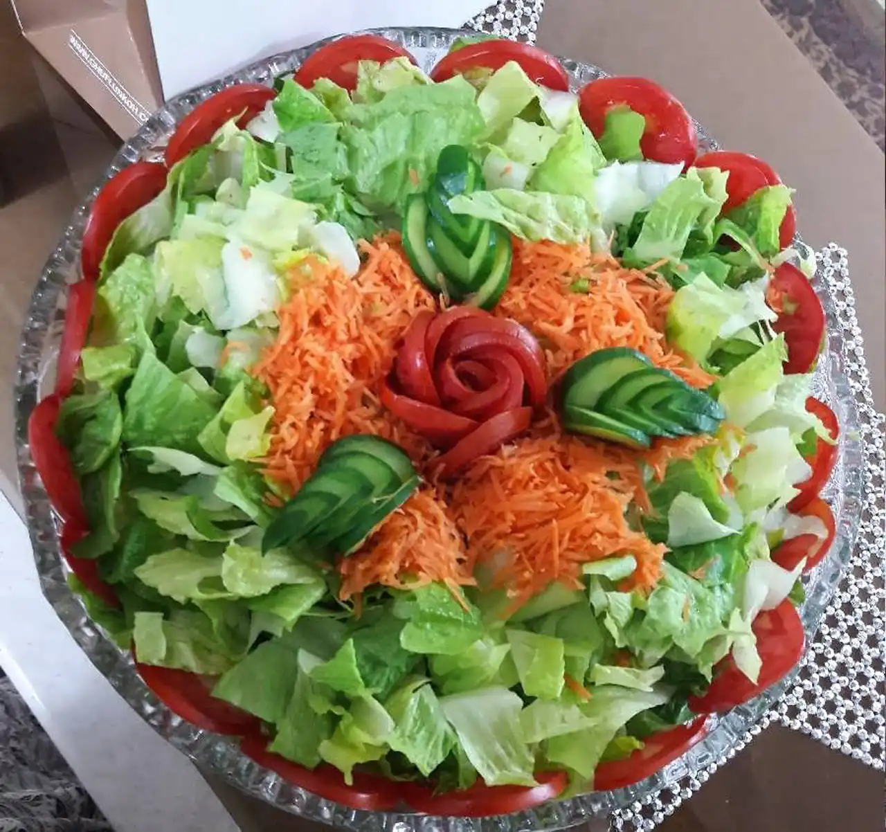 مدل سالاد با کاهو خیار گوجه + 15 تا ایده زیبا و خوشمزه برای کدبانوها جهت ایده گرفتن