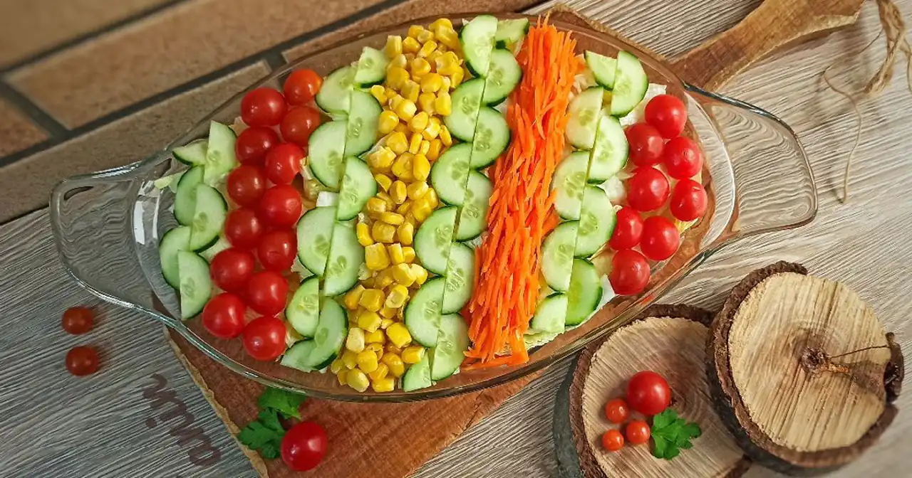 مدل سالاد با کاهو خیار گوجه + 15 تا ایده زیبا و خوشمزه برای کدبانوها جهت ایده گرفتن