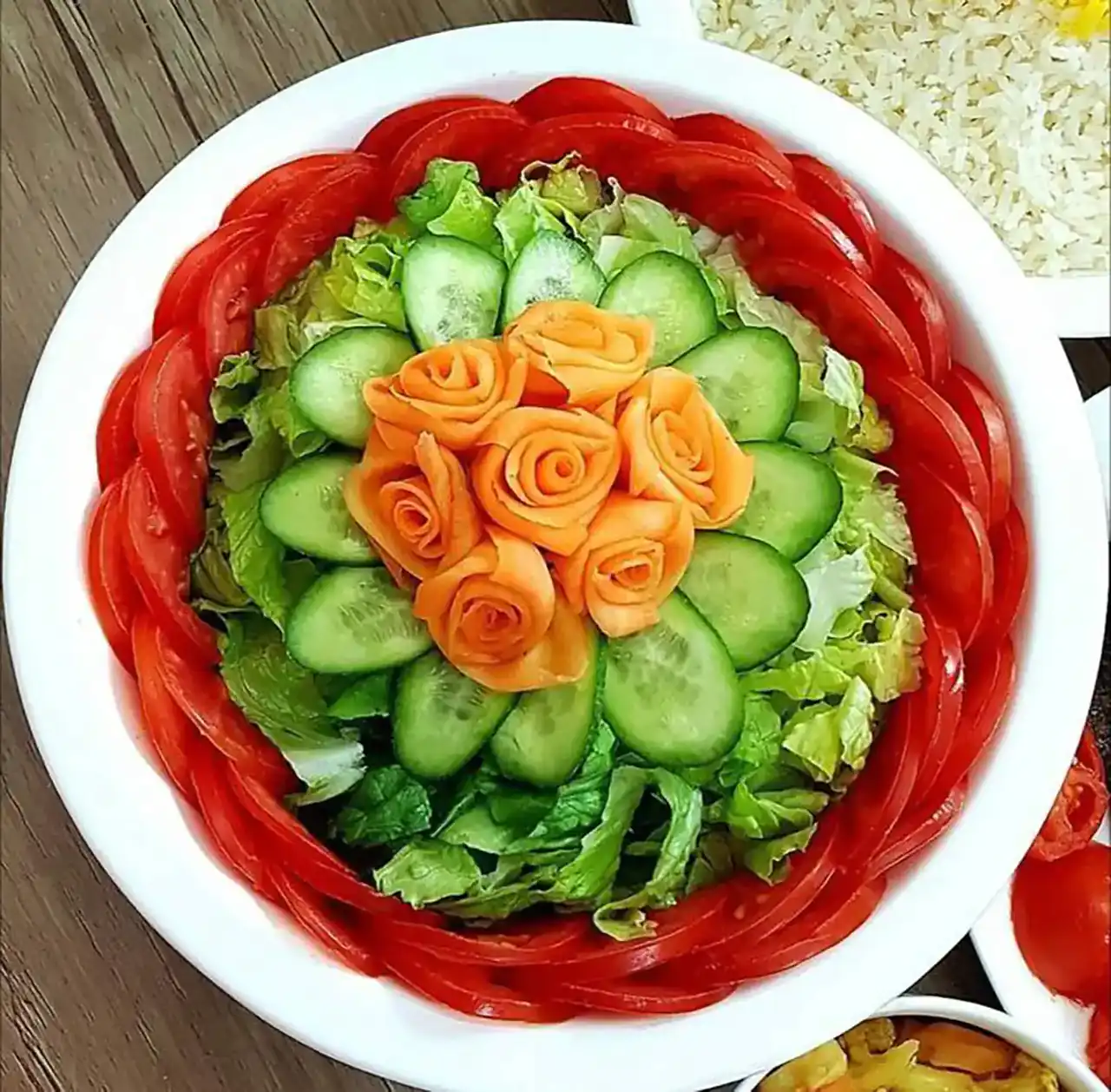 مدل سالاد با کاهو خیار گوجه + 15 تا ایده زیبا و خوشمزه برای کدبانوها جهت ایده گرفتن
