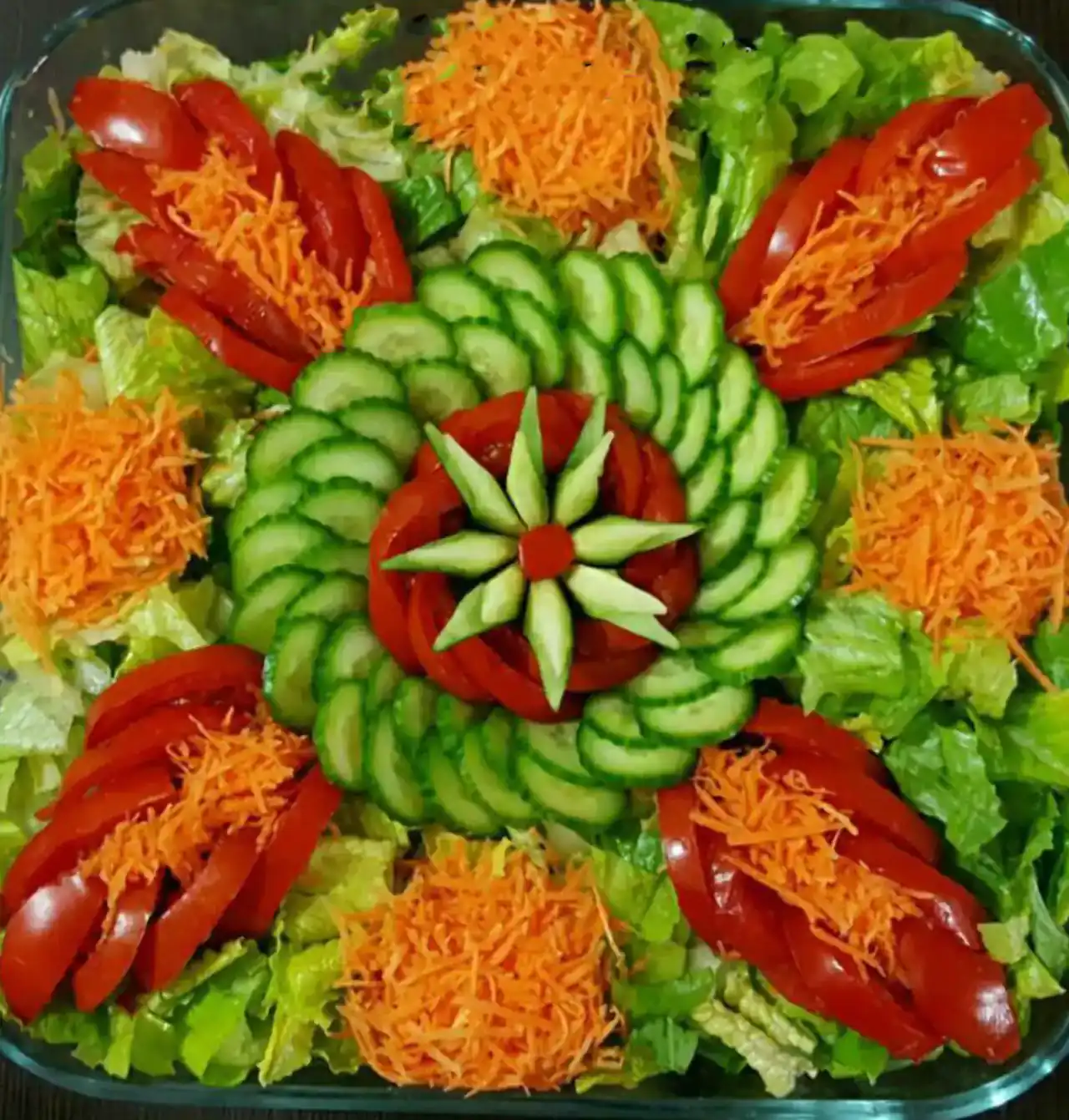 مدل سالاد با کاهو خیار گوجه + 15 تا ایده زیبا و خوشمزه برای کدبانوها جهت ایده گرفتن