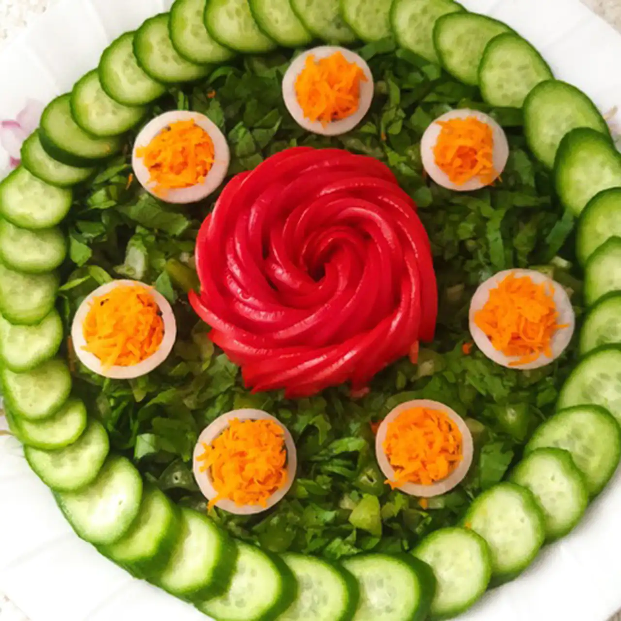 مدل سالاد با کاهو خیار گوجه + 15 تا ایده زیبا و خوشمزه برای کدبانوها جهت ایده گرفتن
