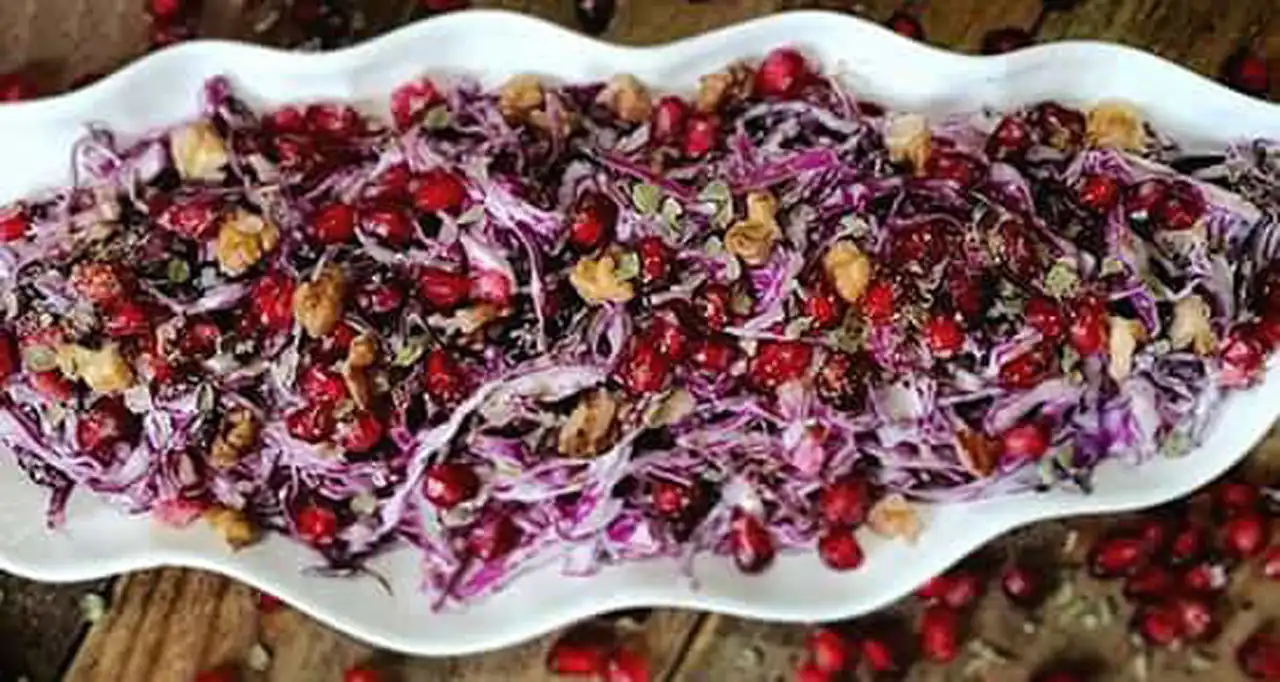 مدل سالاد با کلم تازه ترکیبی دلپذیر از سلامتی و طعم فوق العاده برای وعده های غذایی