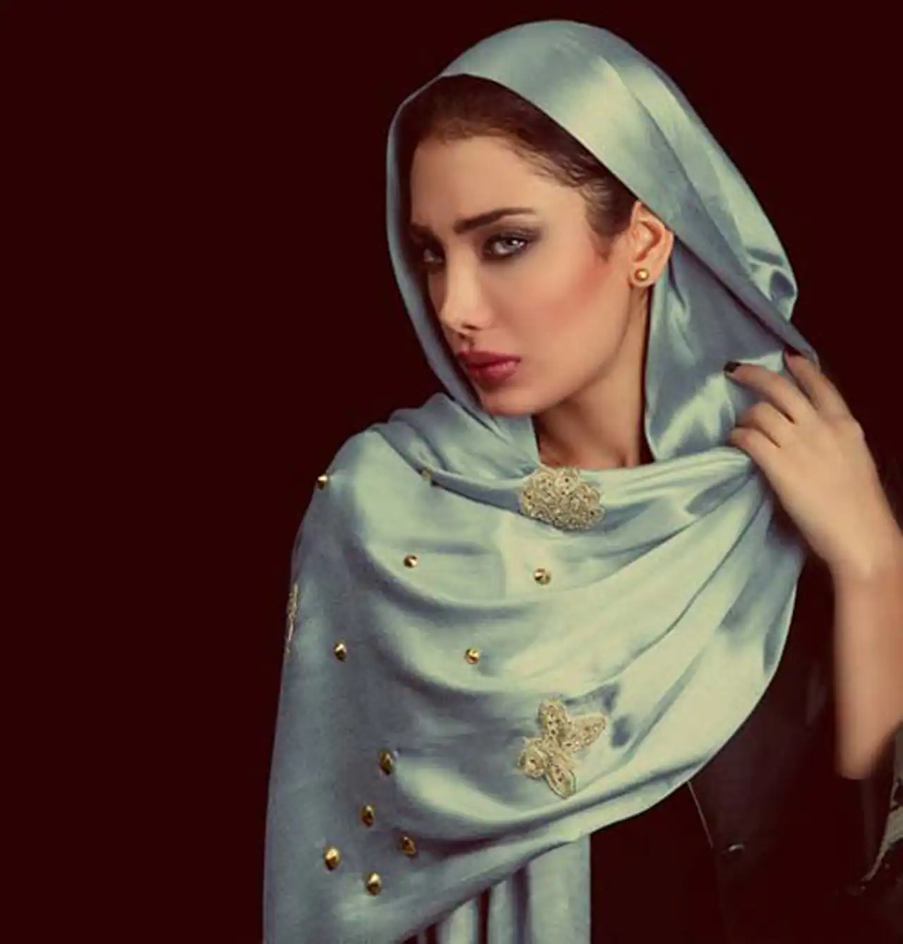 مدل شال شگفت انگیز با طرح های بی نظیر و رویایی برای بهترین استایل ها ترند