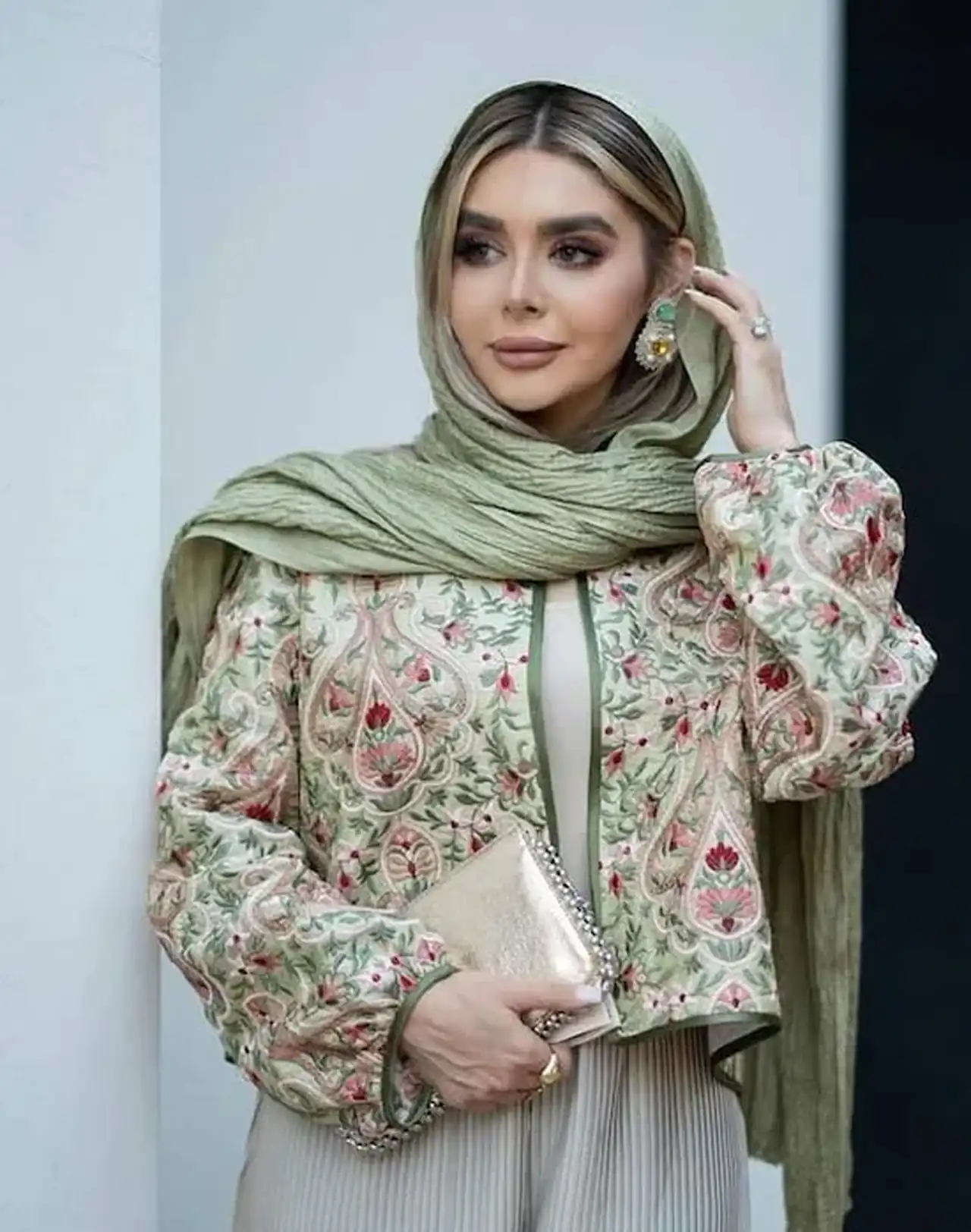مدل شال جدید دخترانه با رنگ ها و طرح های جذاب و با کلاس برای استایل های خاص