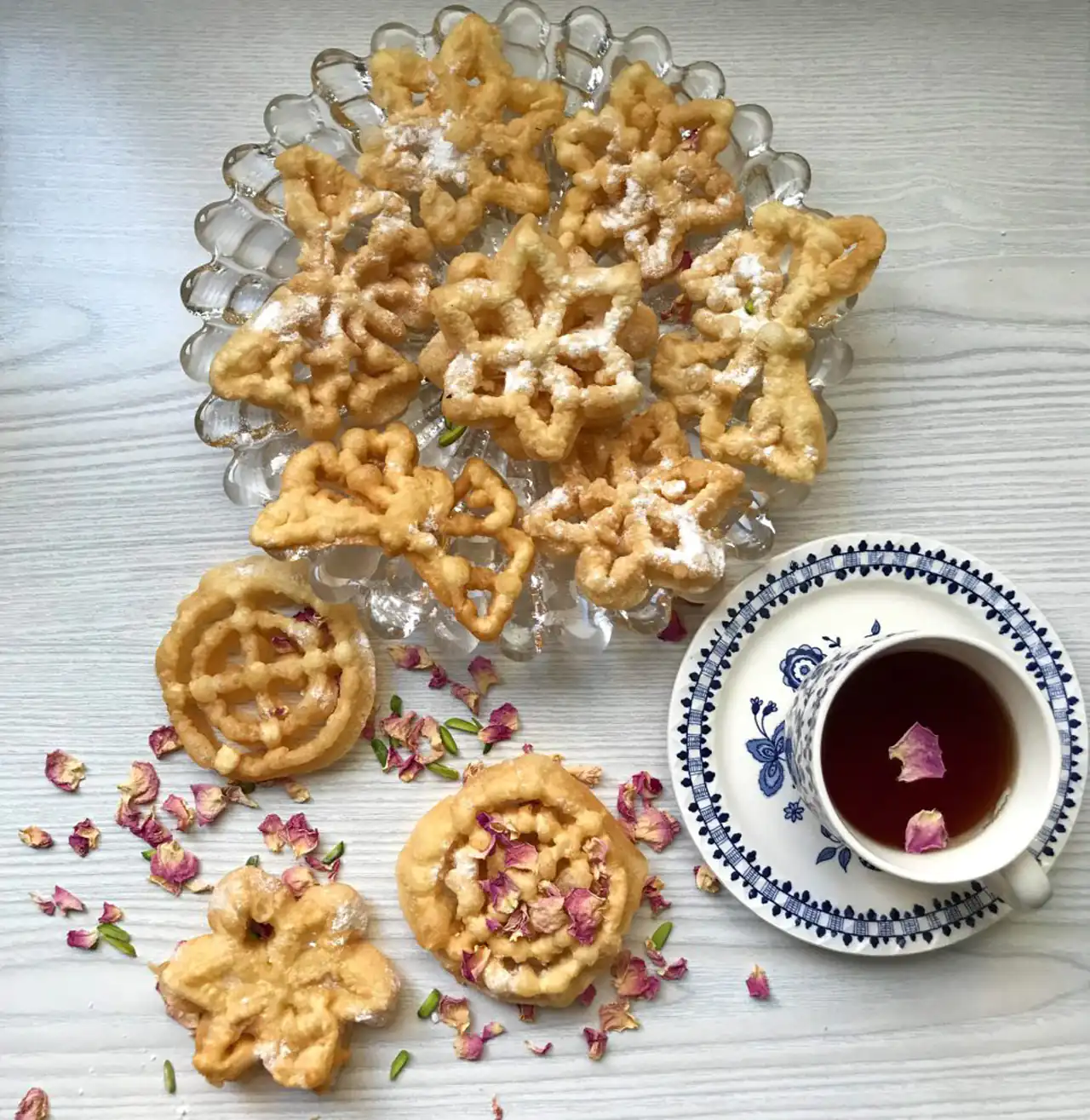 مدل شیرینی پنجره ای ترد و خوشمزه با دستور پخت اسان و سنتی برای کدبانوها