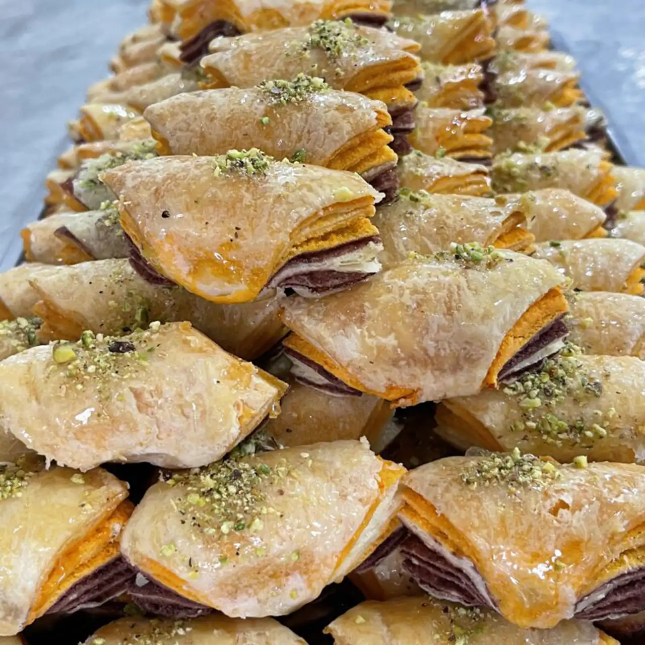 مدل شیرینی پروانه ای خوشگل و خوشمزه با طعمی به یاد ماندنی برای لحظات شاد