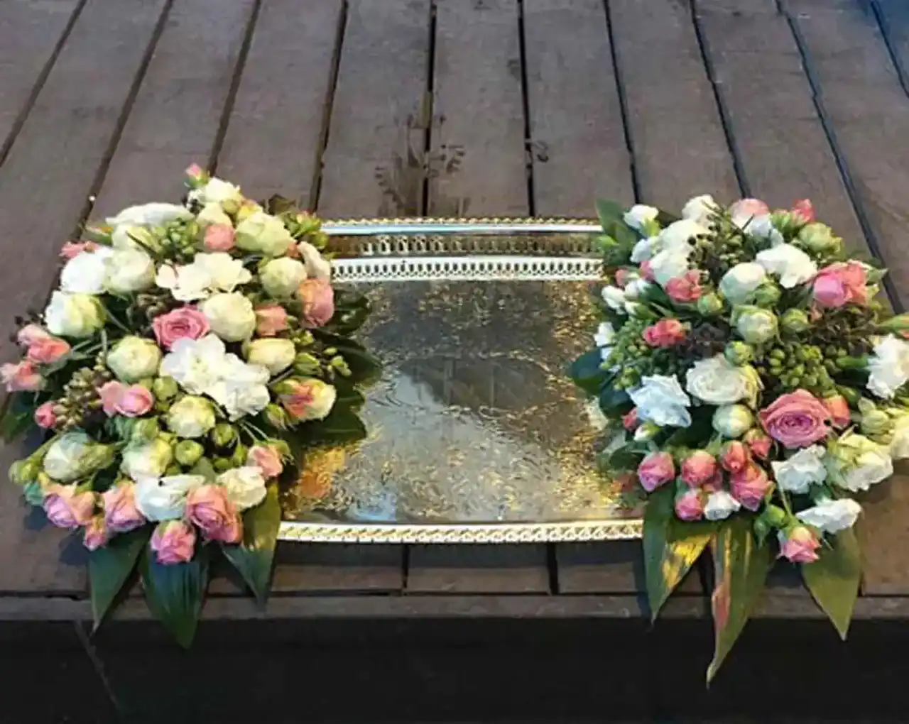 مدل سینی اسپند + ایده های ساده و بسیار زیبا برای تزیین کردن سینی اسپند با گل طبیعی