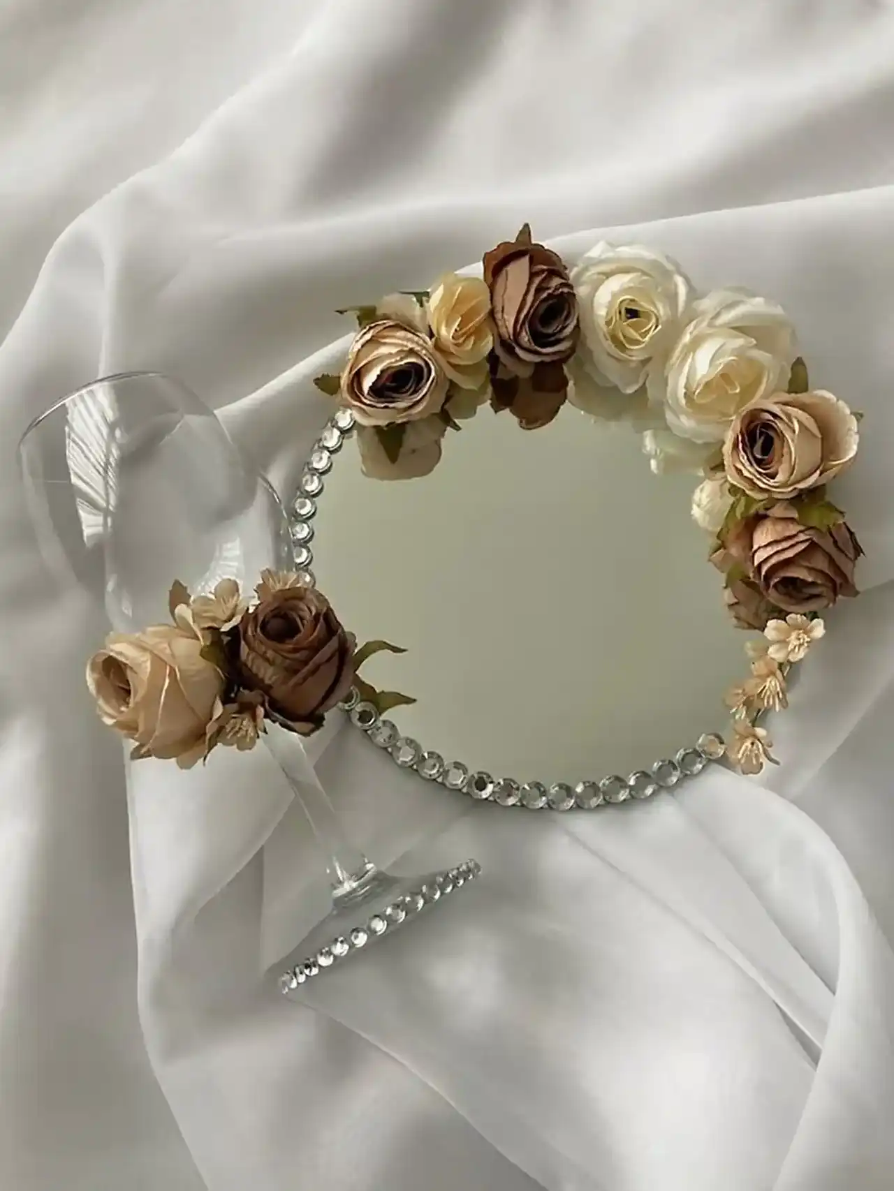 مدل سینی اسپند + ایده های ساده و بسیار زیبا برای تزیین کردن سینی اسپند با گل طبیعی