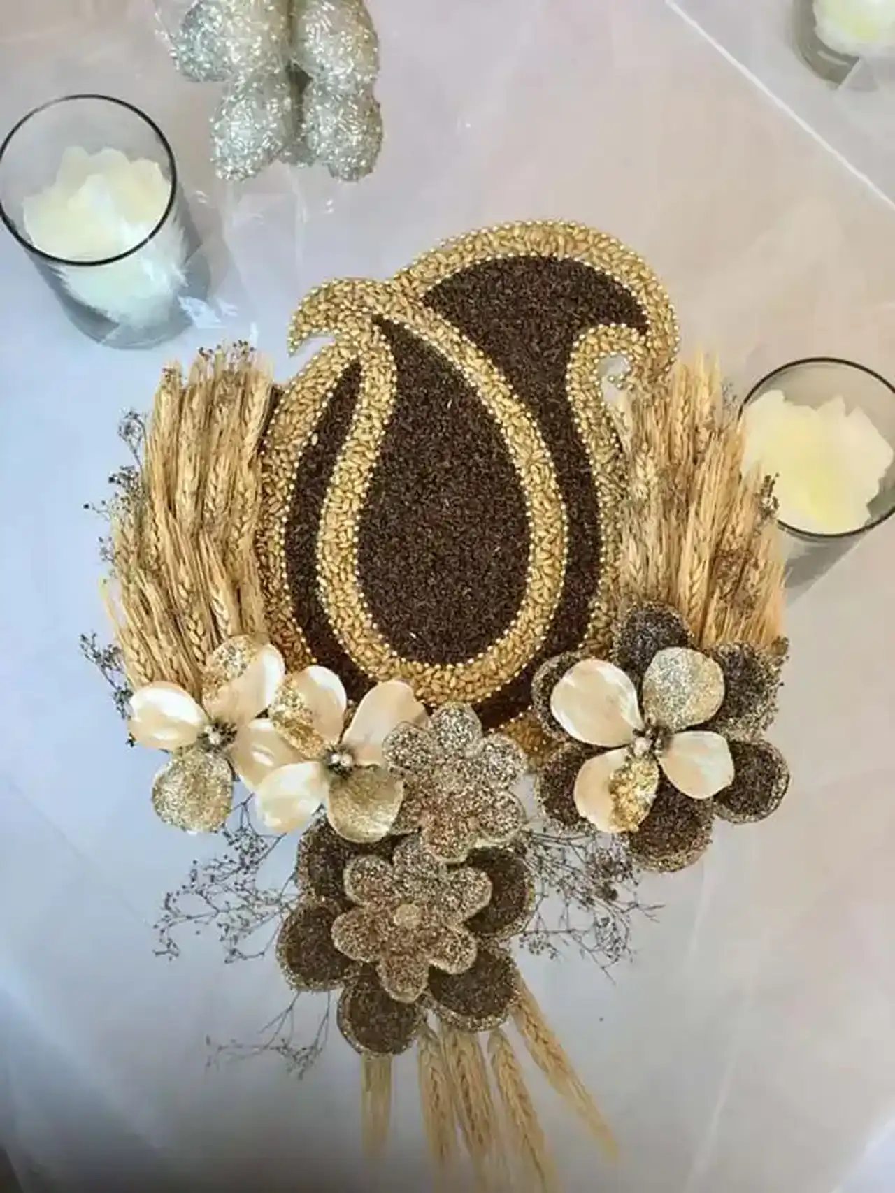 مدل سینی اسپند + ایده های ساده و بسیار زیبا برای تزیین کردن سینی اسپند با گل طبیعی