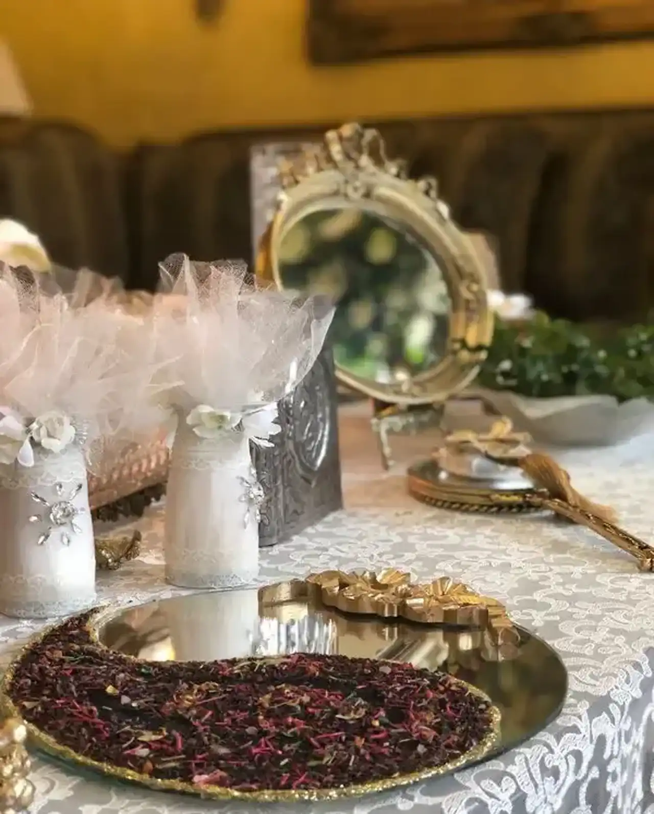 مدل سینی اسپند + ایده های ساده و بسیار زیبا برای تزیین کردن سینی اسپند با گل طبیعی