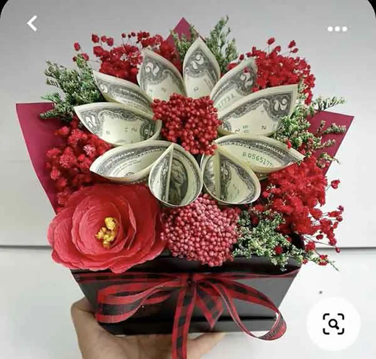 تزیین پول قیفی + روش های ساده و بسیار خلاقانه برای تزیین کردن پول به صورت قیف با گل های طبیعی